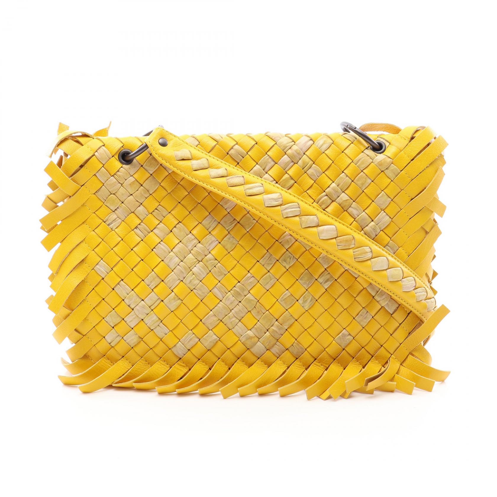 ≪5%OFFクーポン＆まとめ買い10% ～7/26 9:59〆≫ボッテガヴェネタ BOTTEGA VENETA フリンジ イントレチャート ショルダーバッグ バッグ レザー レディース イエロー系 / ベージュ系 【中古】｜BRANDOFF TOKYO