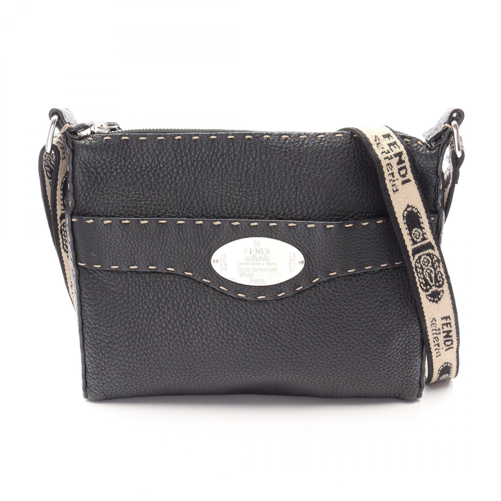 フェンディ FENDI セレリア ショルダーバッグ バッグ レザー レディース ブラック系 【中古】｜BRANDOFF TOKYO