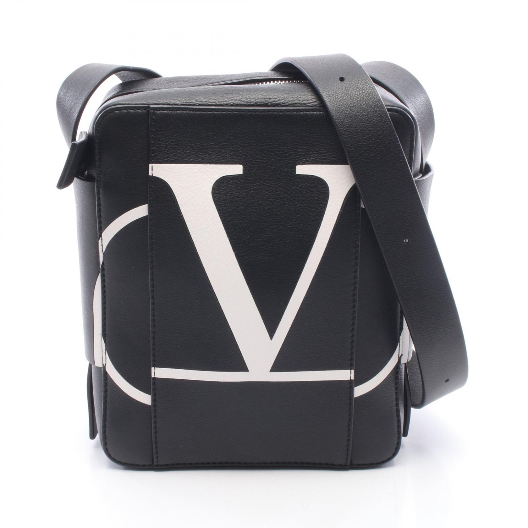 ≪5%OFFクーポン&まとめ買い10% ~7/26 9:59〆≫ヴァレンティノ・ガラヴァーニ Valentino Garavani Vロゴ メッセンジャーバッグ ショルダーバッグ バッグ レザー メンズ ブラック系 / ホワイト系 【中古】|BRANDOFF TOKYO
