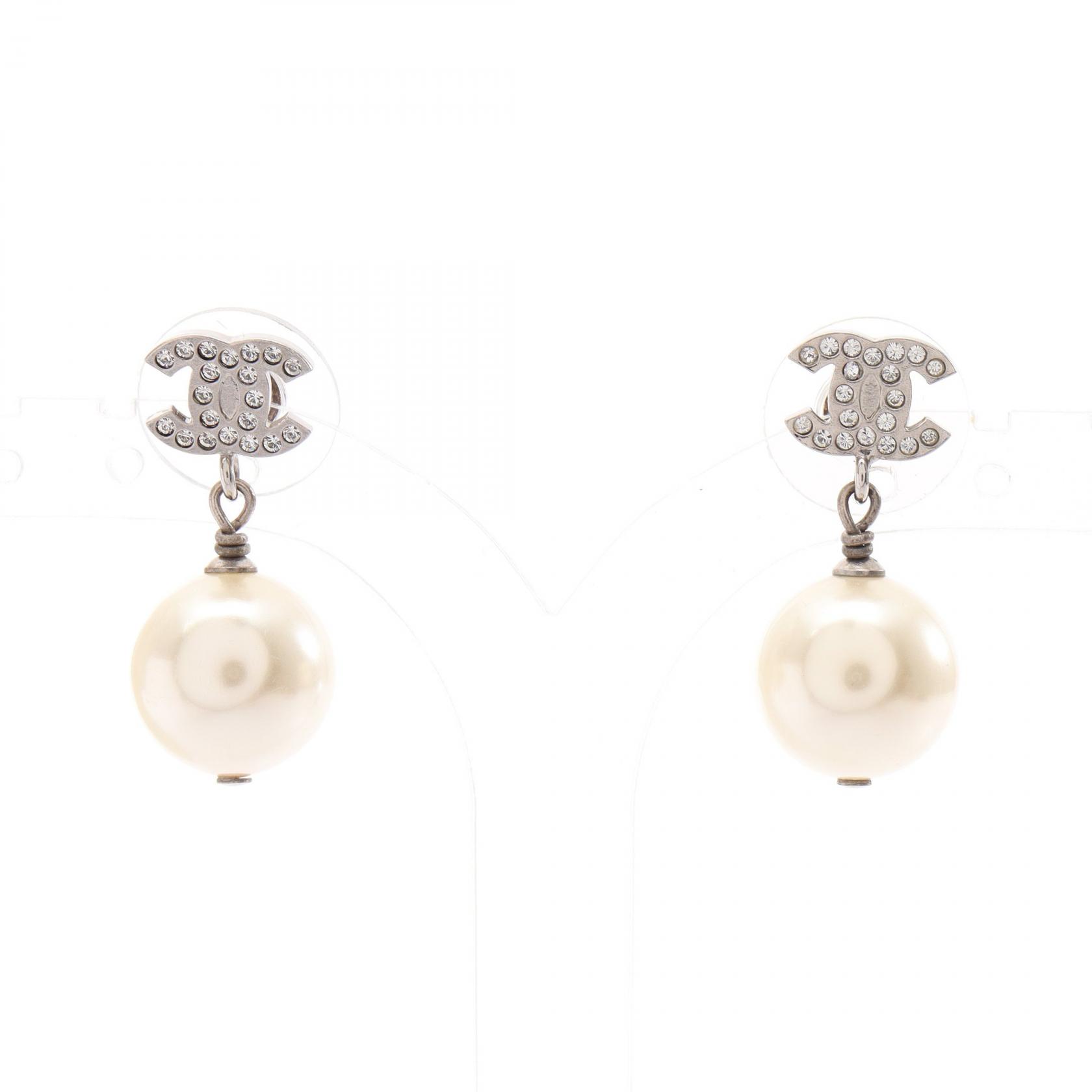 シャネル CHANEL ココマーク ピアス ジュエリー GP(ゴールドメッキ) フェイクパール / ラインストーン レディース ゴールド系 / アイボリー系 【中古】|BRANDOFF TOKYO