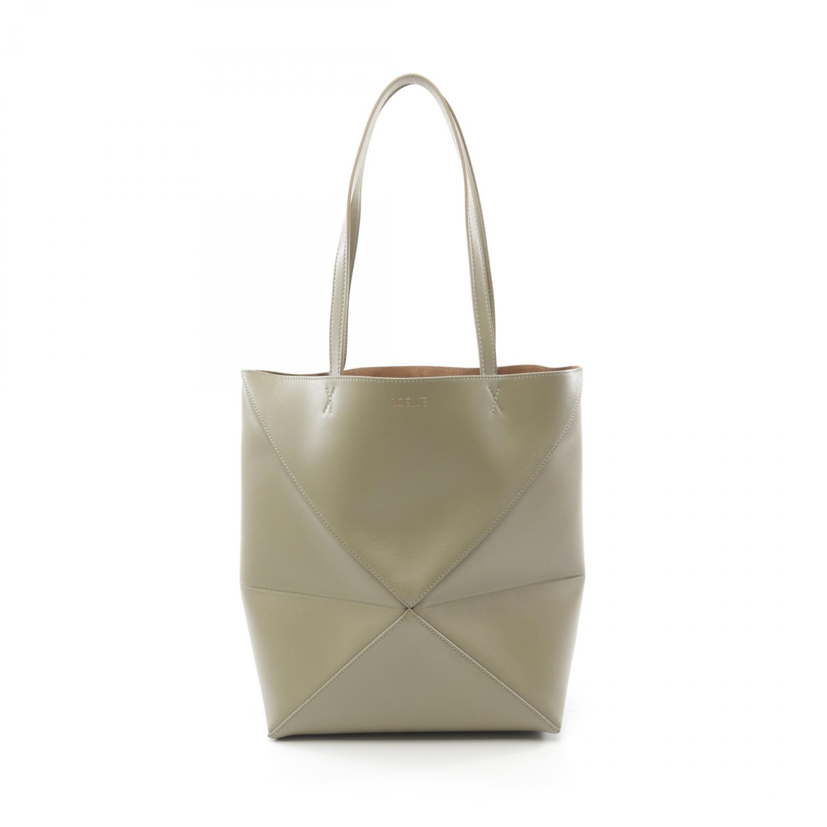 新品未使用　LOEWE スタンダード A4 トートバッグ 楽天市場】LOEWE ロエベ スタンダード A4 RAFFIA TOTE BAG