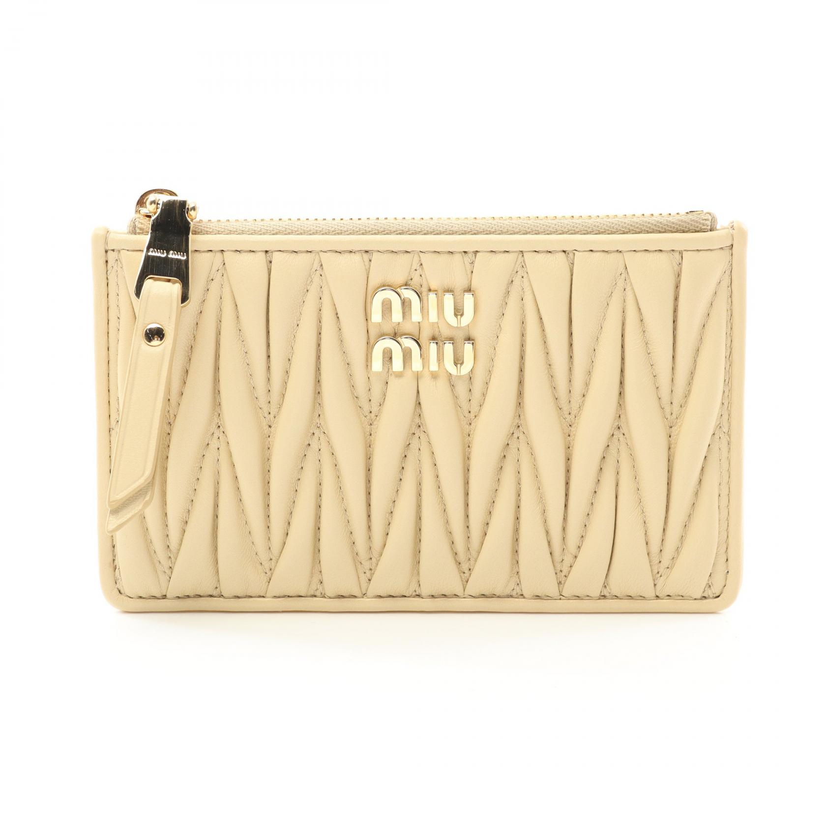 新品未使用 miumiu パスケース　クロコ型押し アンティコ 新品未使用 miumiu パスケース クロコ型押し アンティコ