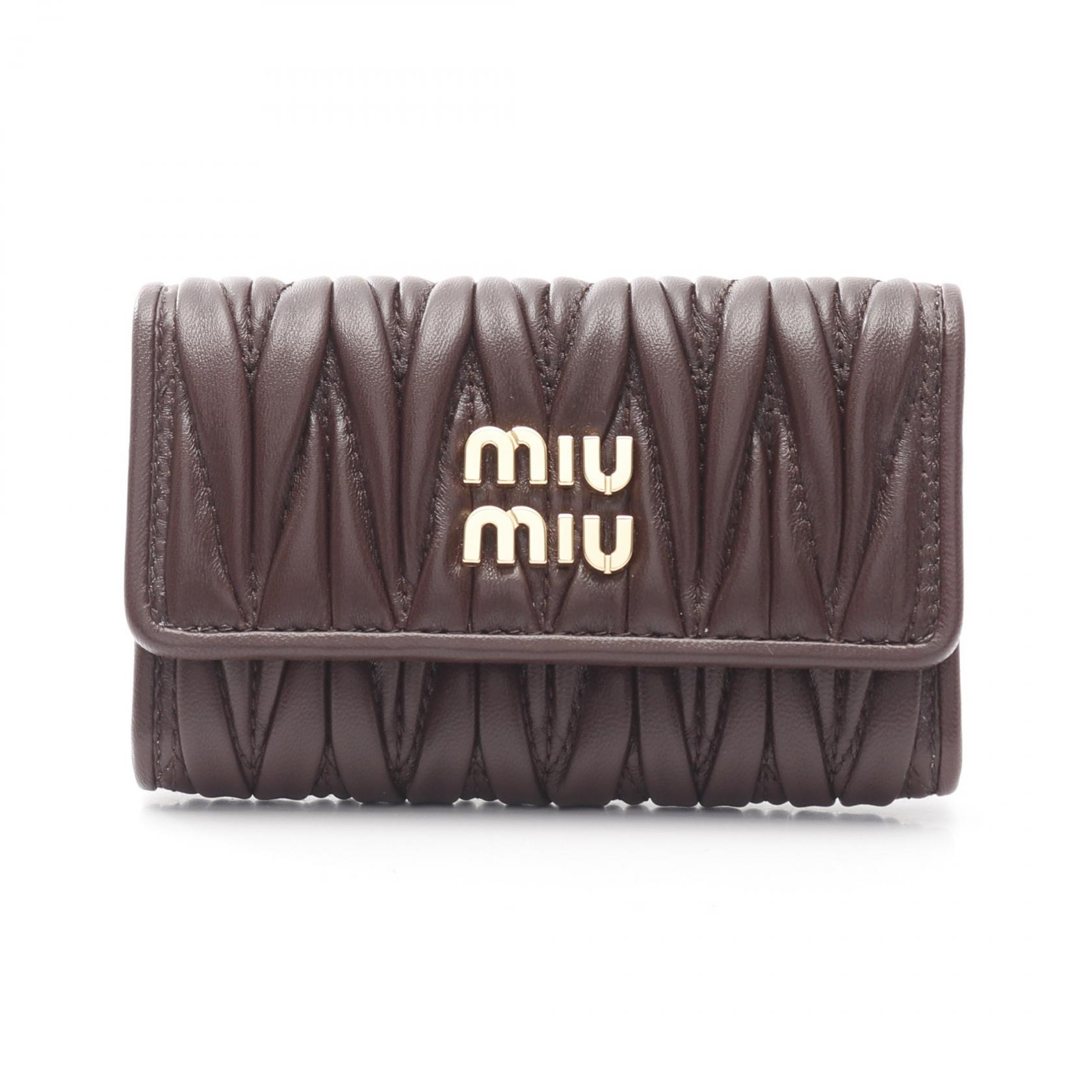 国内発送・関税込み【MiuMiu】アウトレット ★ 6連キーケース ★ 国内発送・関税込み【MiuMiu】アウトレット ☆ 6連キーケース