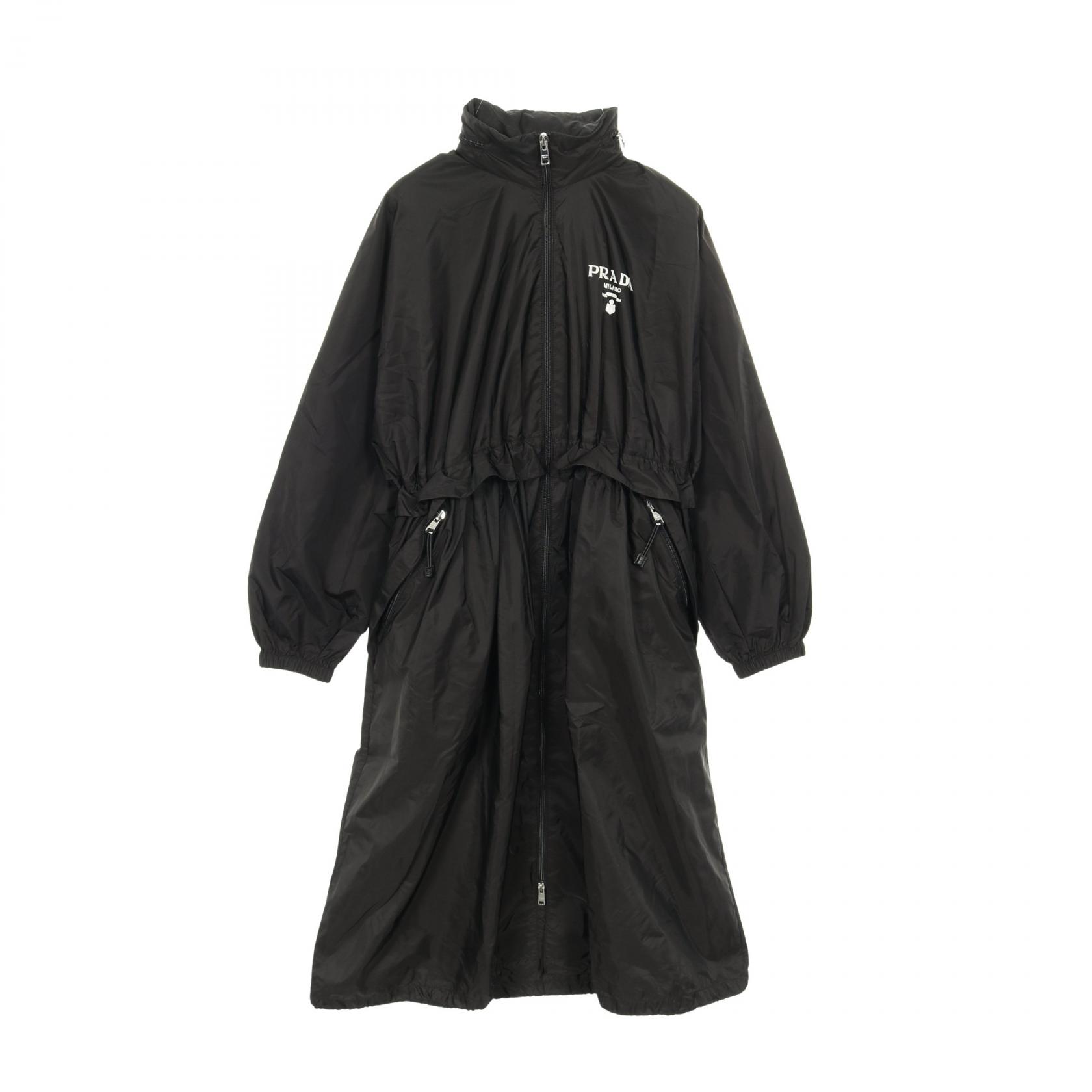 【1万円OFFクーポン対象】プラダ PRADA Re-Nylon ナイロンフーデッドレインコート 衣料品 アウター ナイロン レディース ブラック系 【中古】