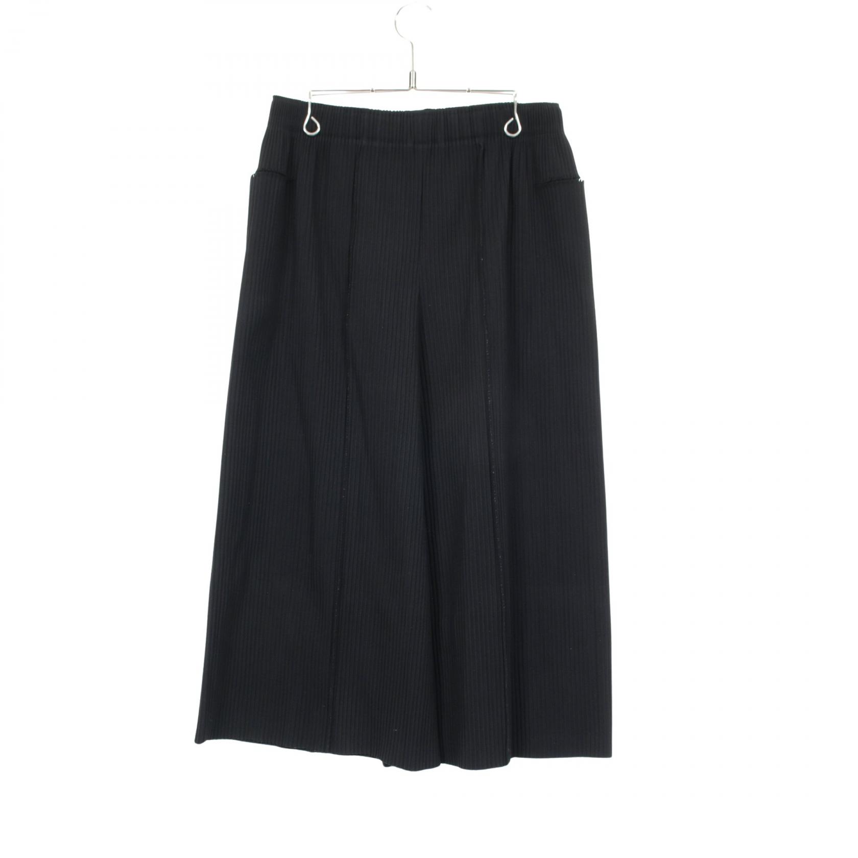 【P5倍×5%OFFクーポン】ミー イッセイミヤケ me ISSEY MIYAKE プリーツ パンツ 衣料品 ボトムス ポリエステル レディース ブラック系 【中古】