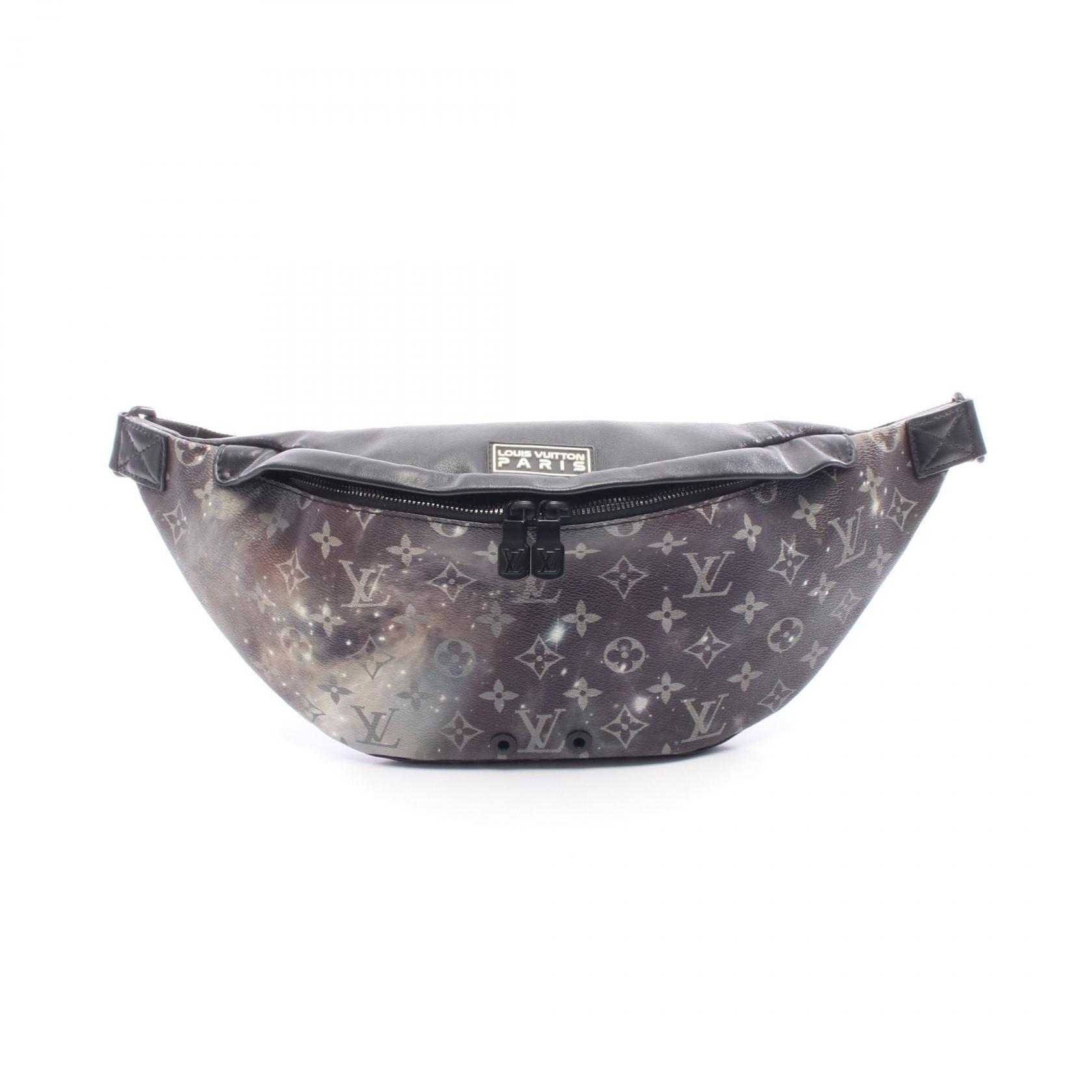 【5%OFFクーポン×ポイント5倍】ルイ・ヴィトン LOUIS VUITTON ディスカバリー バムバッグ ウエストバッグ ボディバッグ バッグ PVCコーティングキャンバス レザー モノグラム・ギャラクシー メンズ ブラック系 / マルチカラー M44444 【中古】
