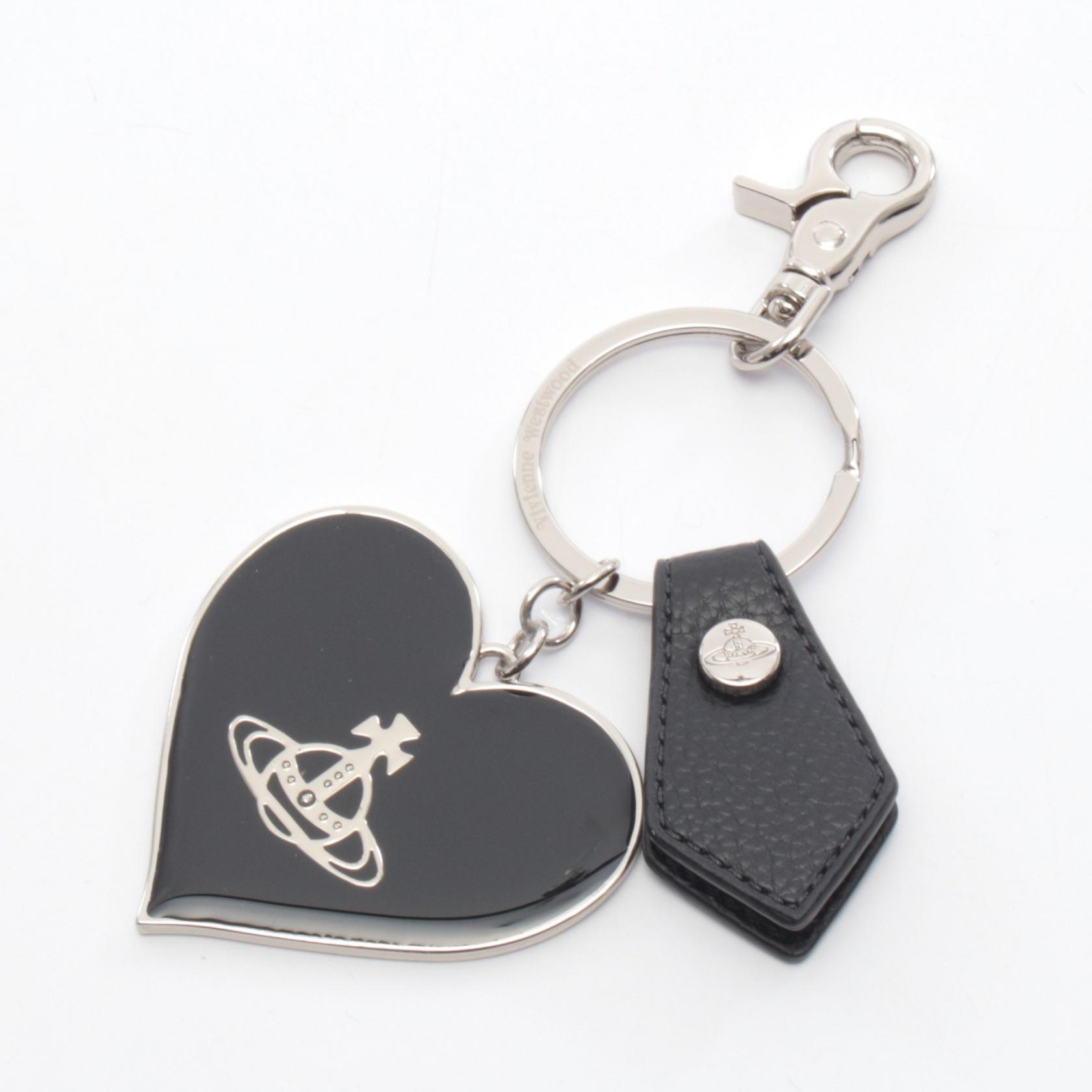 【5%OFFクーポン×ポイント5倍】ヴィヴィアンウエストウッド Vivienne Westwood MIRROR HEART ORB チャーム アクセサリー レザー メタル レディース シルバー系 / ブラック系 8203011WUOM0014N403 【新品】