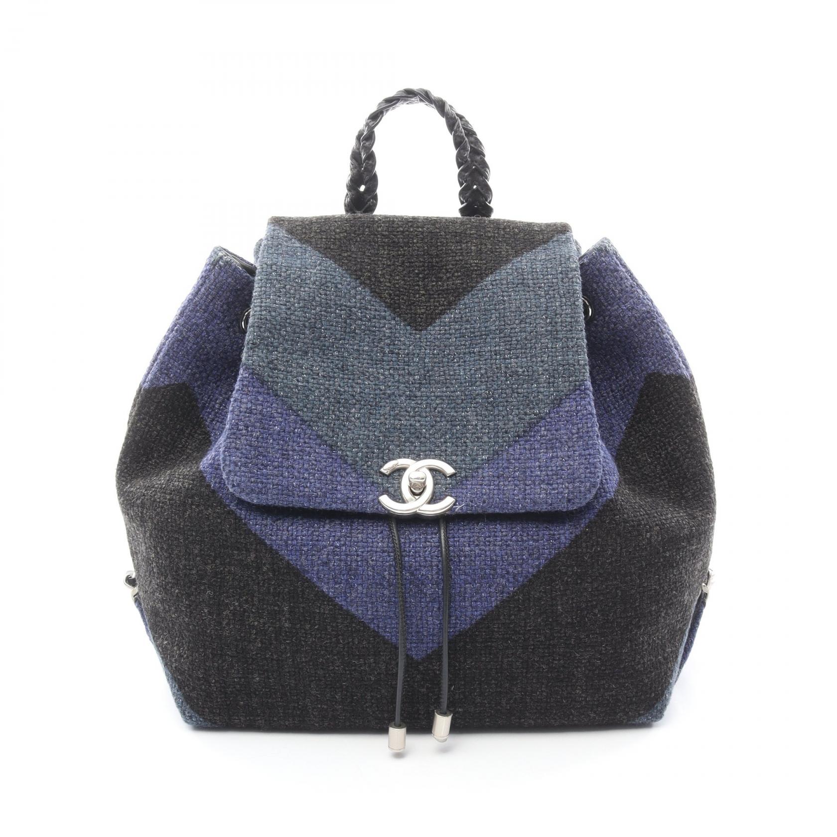 【5%OFFクーポン×ポイント5倍】シャネル CHANEL シェブロン Vステッチ リュックサック バックパック バッグ レザー ファブリック レディース ブラック系 / ブルー系 / グリーン系 【中古】