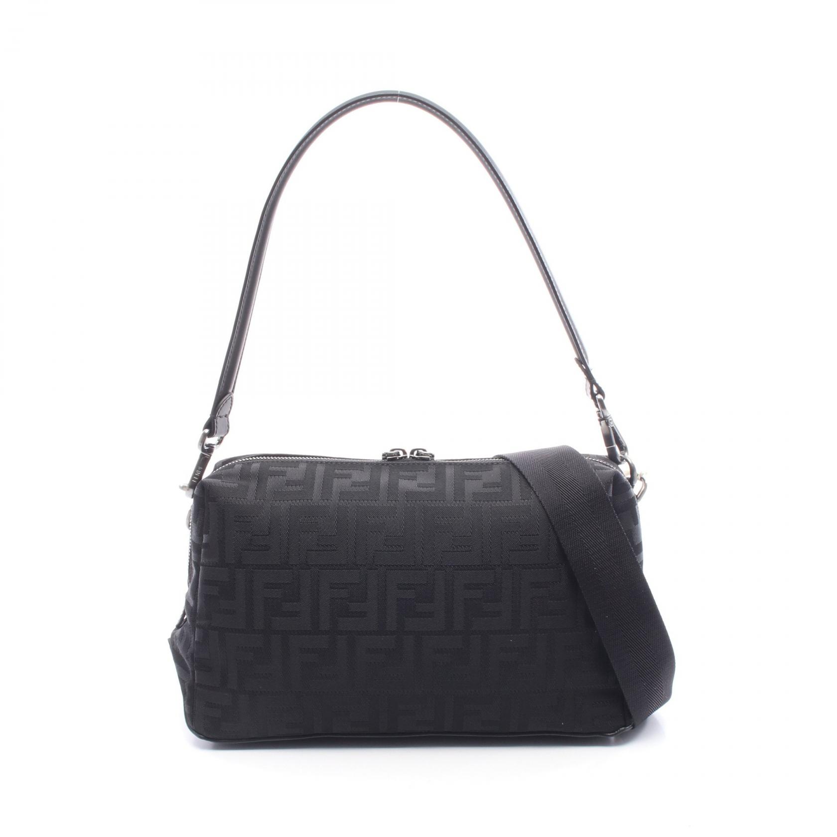 【P5倍×5%OFFクーポン】フェンディ FENDI フェンディルイ ミディアム スクエアFF ショルダーバッグ バッグ キャンバス レザー メンズ ブラック系 7VA672AVC6F0SAJ 【新品】
