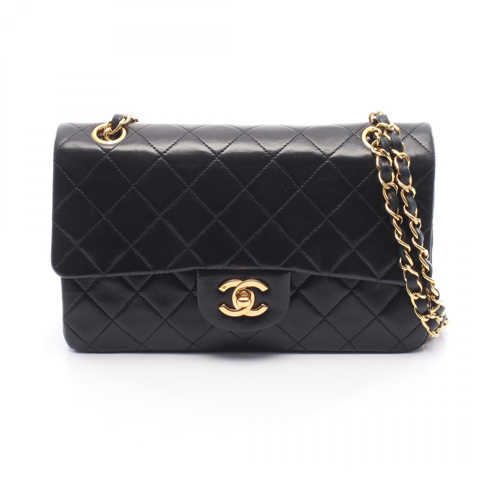 シャネル CHANEL マトラッセ Wフラップ ショルダーバッグ バッグ ラムスキン（羊革） レディース ブラック系 A01113 【中古】
