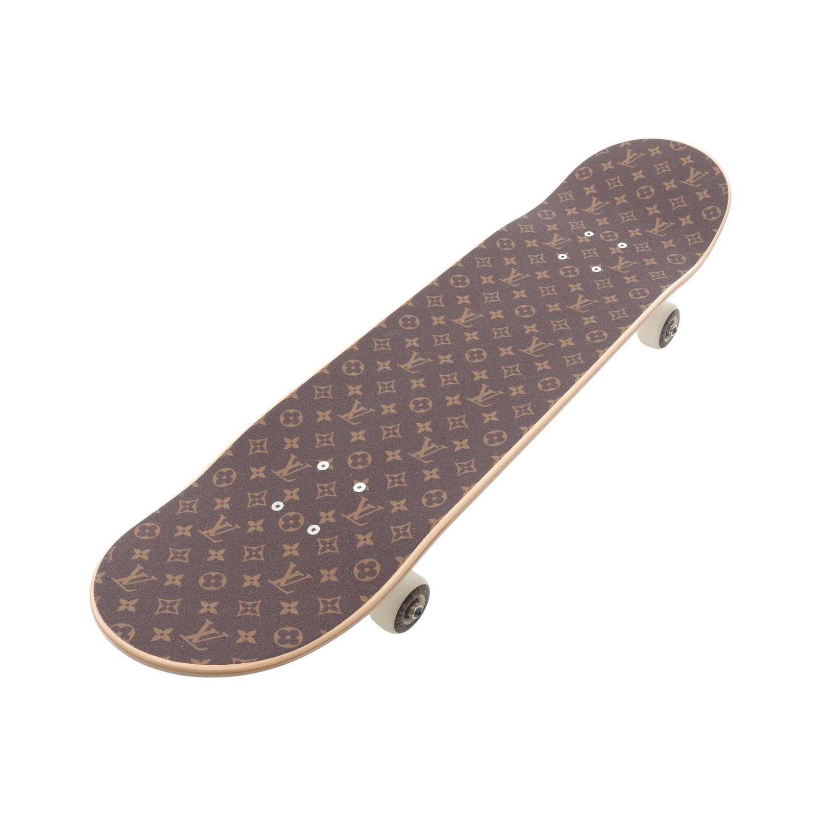 【10%OFFクーポン 7/26 9:59〆】 ルイ・ヴィトン LOUIS VUITTON スケートボード モノグラム アクセサリー ウッド メンズ レディース ブラウン系 GI0864 【中古】｜Brandoff銀座
