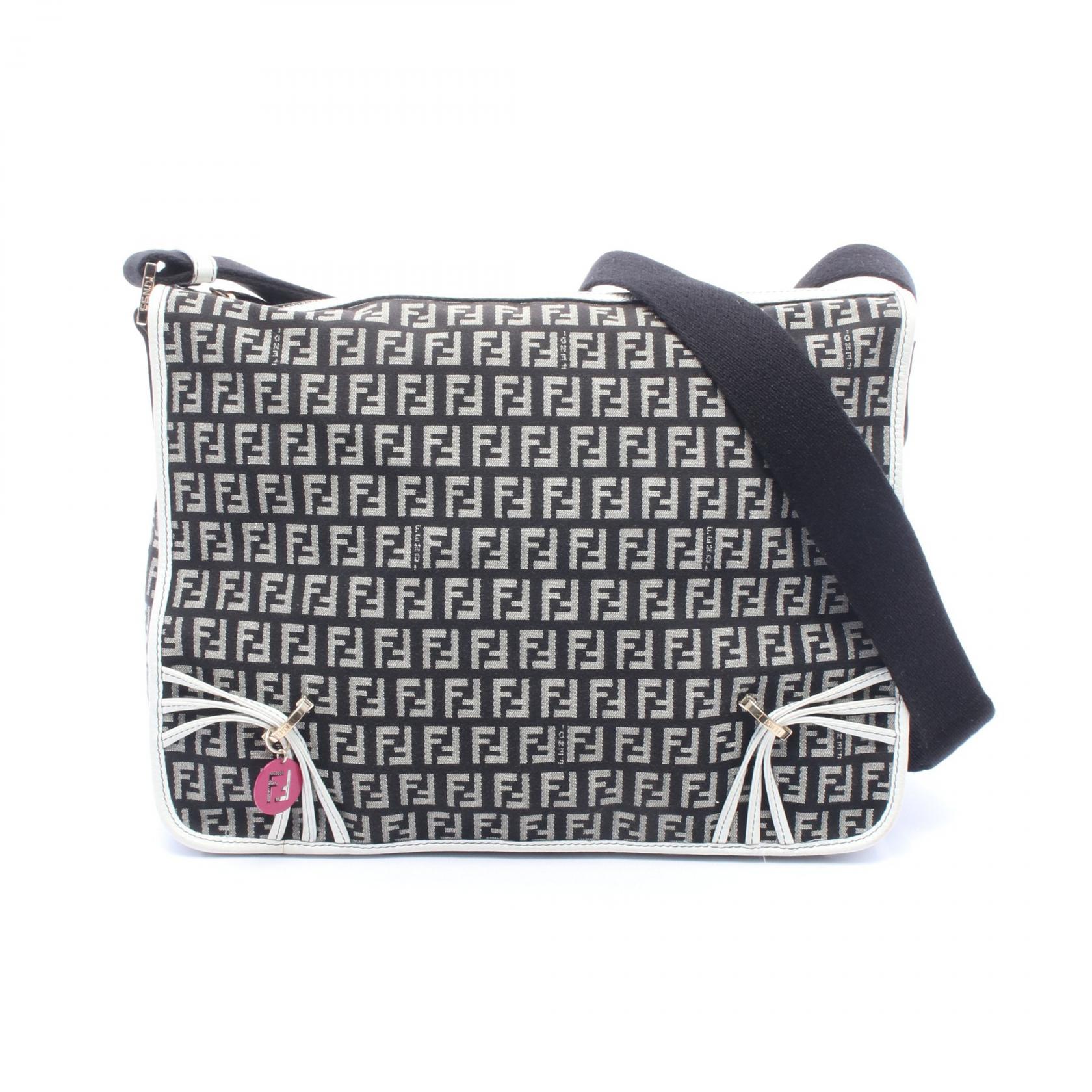 フェンディ FENDI ズッキーノ ショルダーバッグ バッグ キャンバス レザー レディース ブラック系 / グレー系 / ホワイト系 【中古】｜Brandoff銀座 49,800円