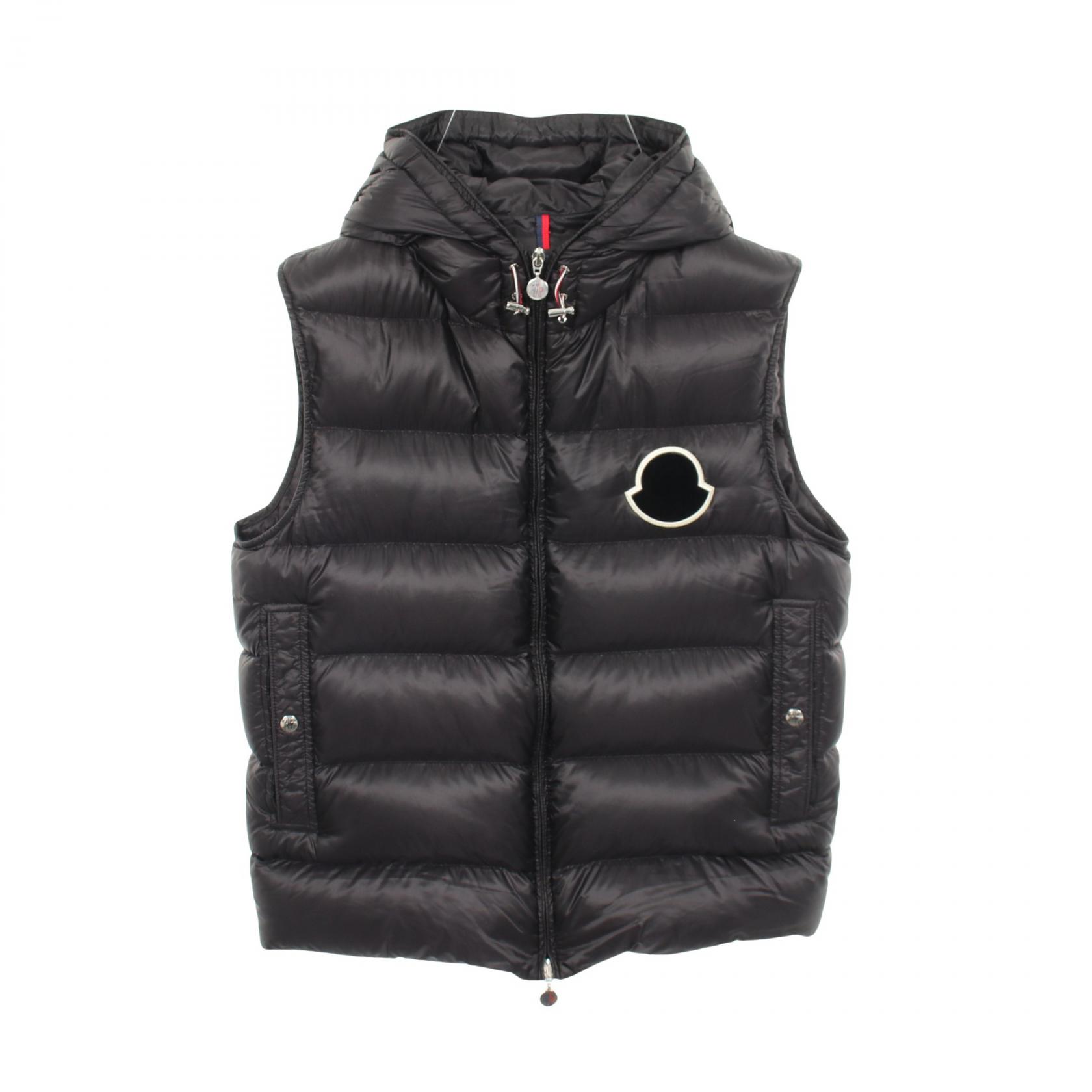 【10%OFFクーポン 7/26 9:59〆】 モンクレール MONCLER VANOISE フード付き ダウンベスト 衣料品 アウター ナイロン メンズ ブラック系 【中古】|Brandoff銀座