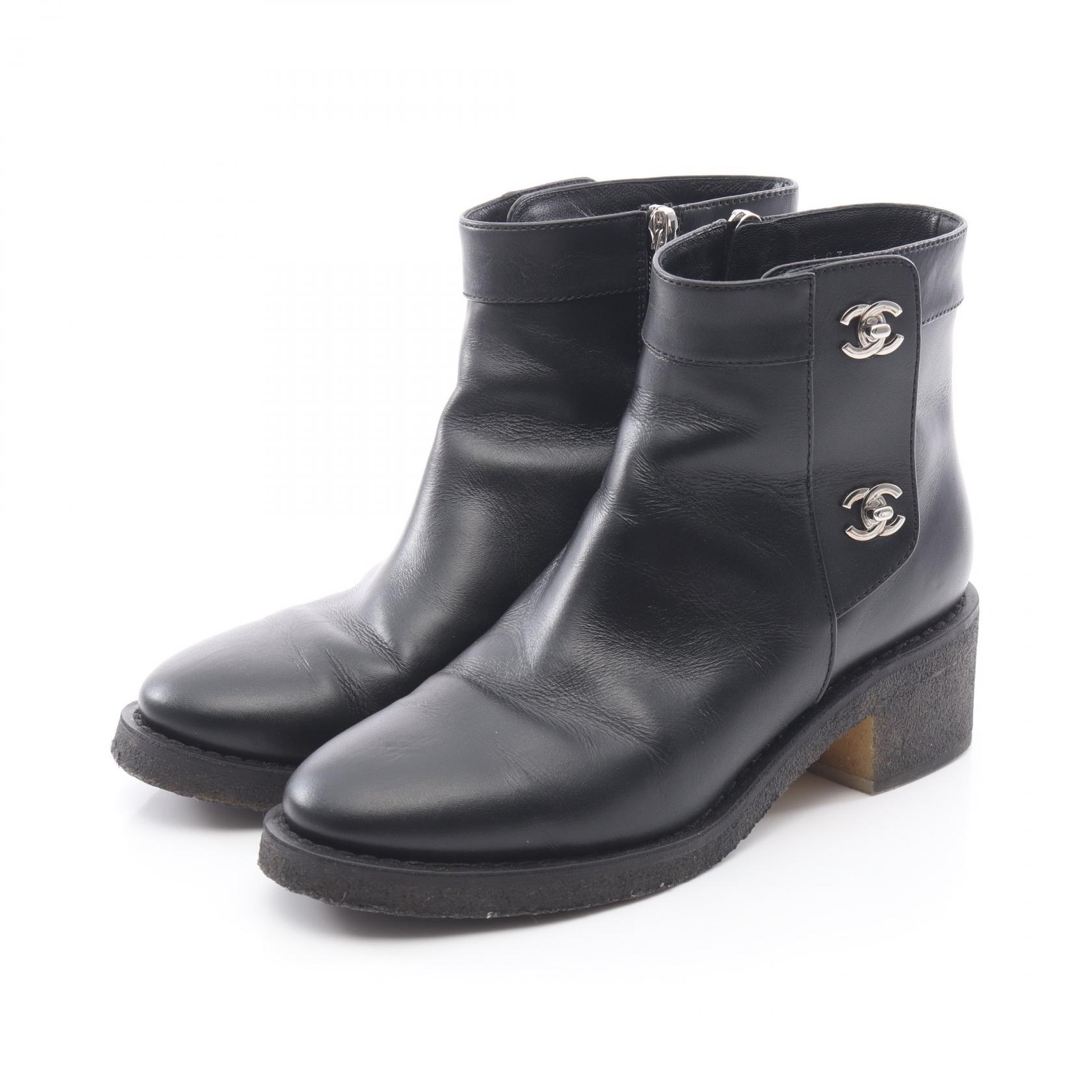 【10%OFFクーポン 7/26 9:59〆】 シャネル CHANEL ココマーク ショート ブーツ 靴 レザー レディース ブラック系 【中古】｜Brandoff銀座