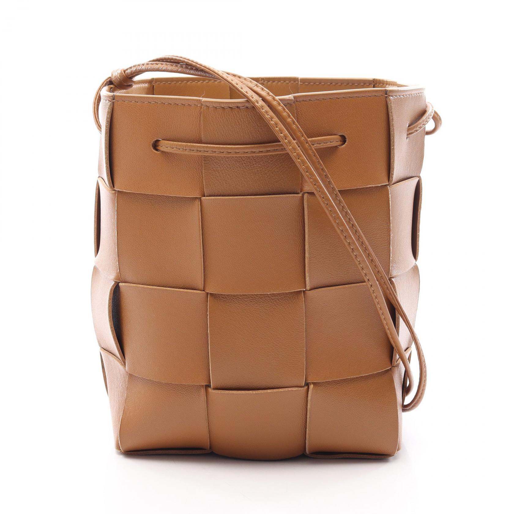 【15%OFFクーポン 7/26 9:59〆】ボッテガヴェネタ BOTTEGA VENETA スモール カセット バケットバッグ ショルダーバッグ バッグ レザー レディース ブラウン系 680218 【中古】|Brandoff銀座