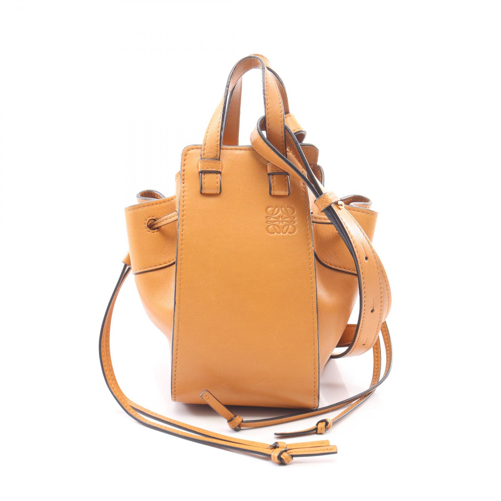 【15%OFFクーポン 7/26 9:59〆】ロエベ LOEWE ハンモック ドローストリングバッグ ミニ 2WAY ハンドバッグ バッグ レザー レディース ブラウン系 314.12.V07 【中古】｜Brandoff銀座
