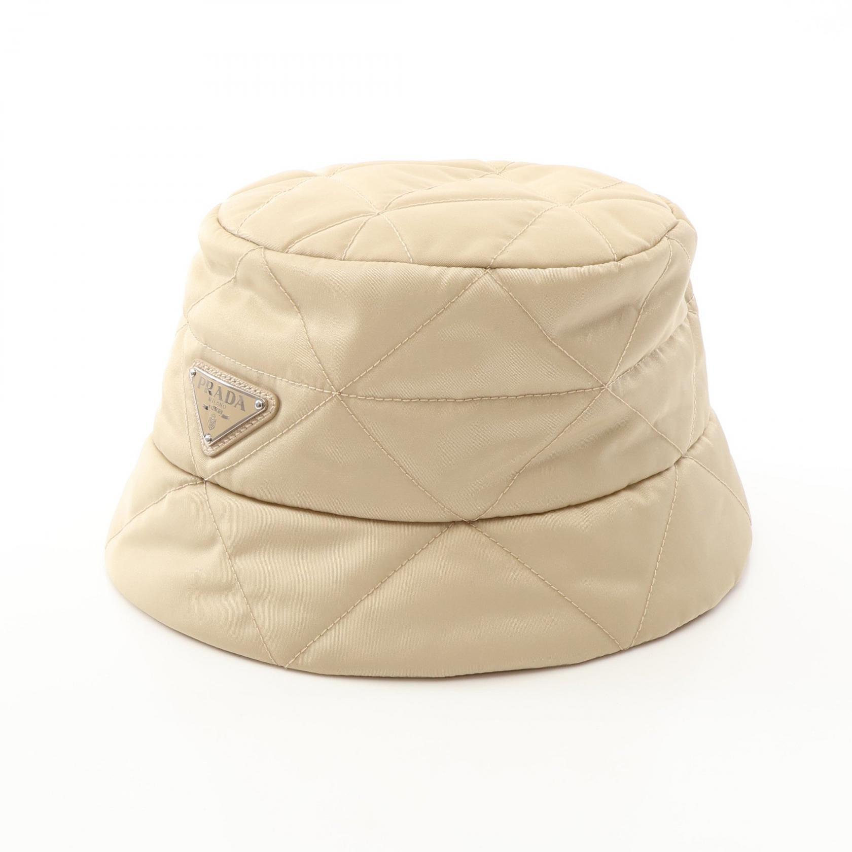 【10%OFFクーポン 7/26 9:59〆】 プラダ PRADA Re-Nylon キルティング バケット ハット 帽子 ナイロン レディース ベージュ系 【中古】｜Brandoff銀座