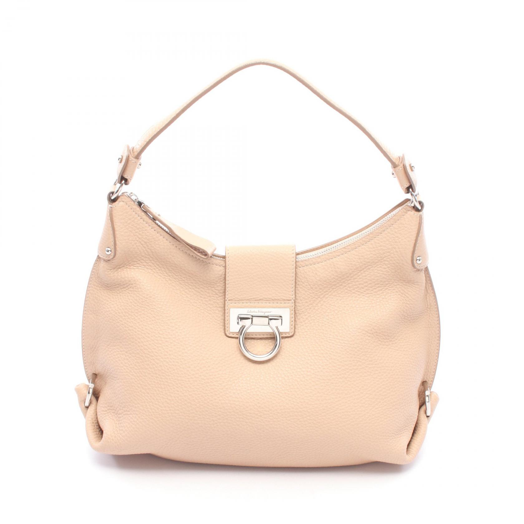 【10%OFFクーポン 7/26 9:59〆】 サルヴァトーレフェラガモ Salvatore Ferragamo ガンチーニ ショルダーバッグ バッグ レザー レディース ピンク系 21 E654 【中古】｜Brandoff銀座