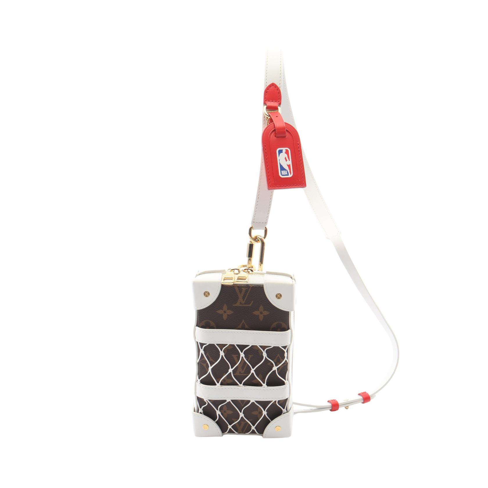 【10%OFFクーポン 7/26 9:59〆】 ルイ・ヴィトン LOUIS VUITTON LV &times; NBA ソフトトランク フォーンボックス モノグラム ウエストバッグ ボディバッグ バッグ PVCコーティングキャンバス レザー ファブリック メンズ ブラウン系 / ホワイト系 M80102 【中古】｜Brandoff銀座