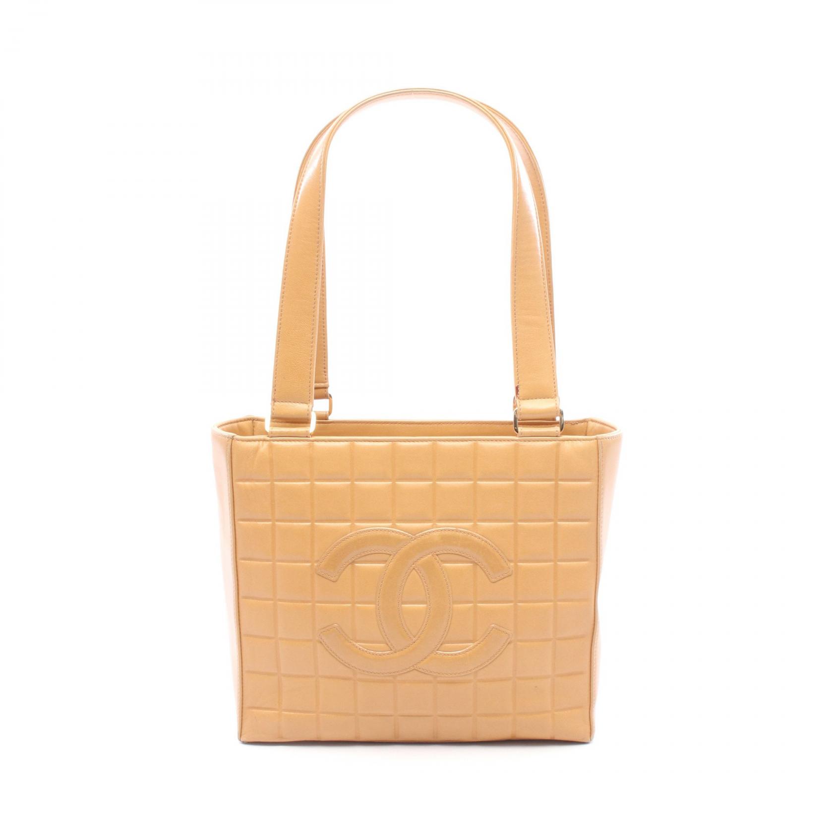 【10%OFFクーポン 7/26 9:59〆】 シャネル CHANEL チョコバー トートバッグ バッグ ラムスキン(羊革) レディース ベージュ系 【中古】|Brandoff銀座