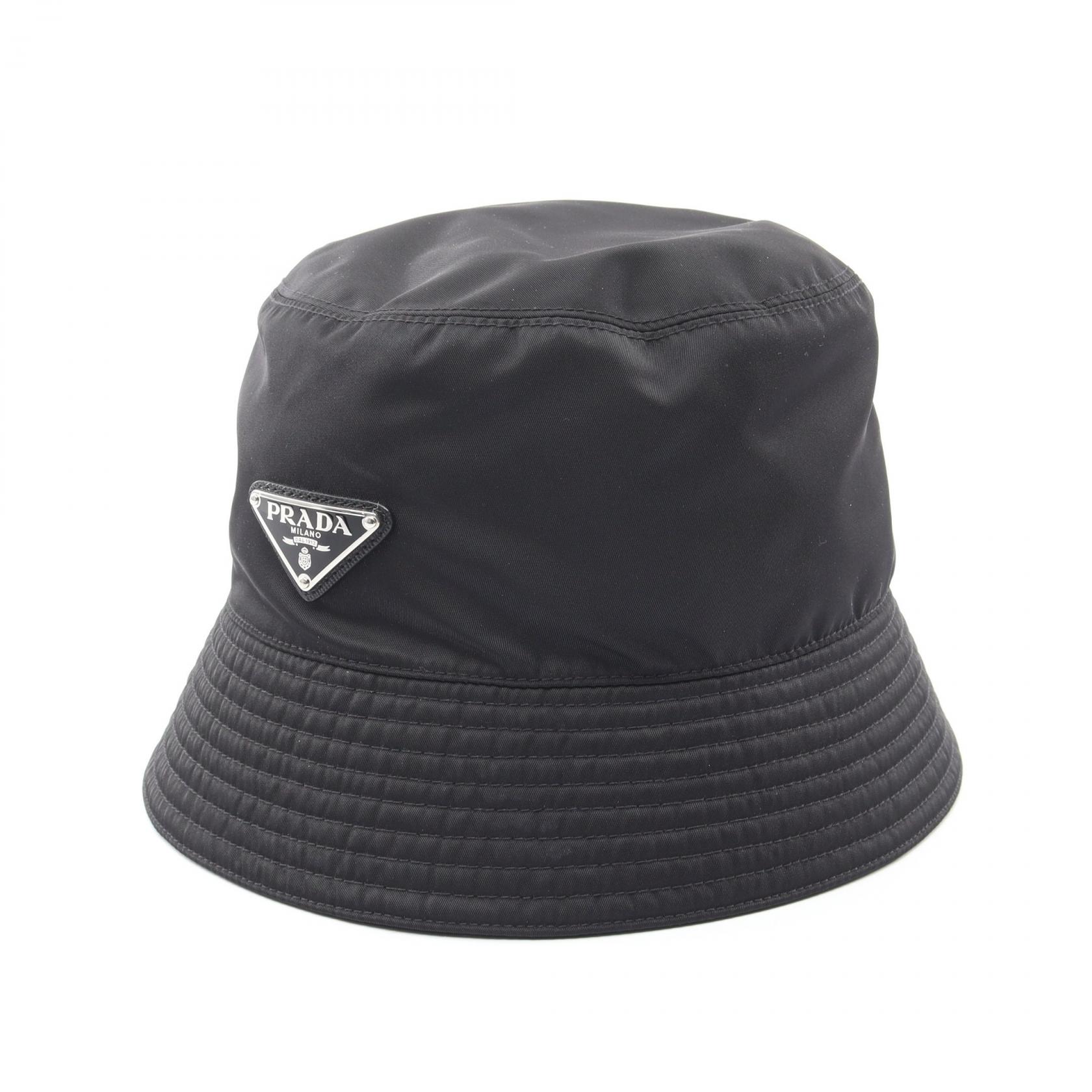 【10%OFFクーポン 7/26 9:59〆】 プラダ PRADA Re-Nylon ハット 帽子 ナイロン メンズ レディース ブラック系 2HC137 【中古】｜Brandoff銀座