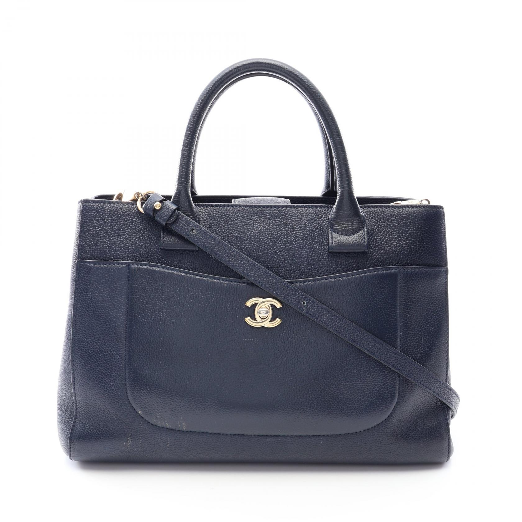 【10%OFFクーポン 7/26 9:59〆】 シャネル CHANEL ネオエグゼクティブトート 2WAY トートバッグ バッグ レザー レディース ネイビー系 A69930 【中古】｜Brandoff銀座
