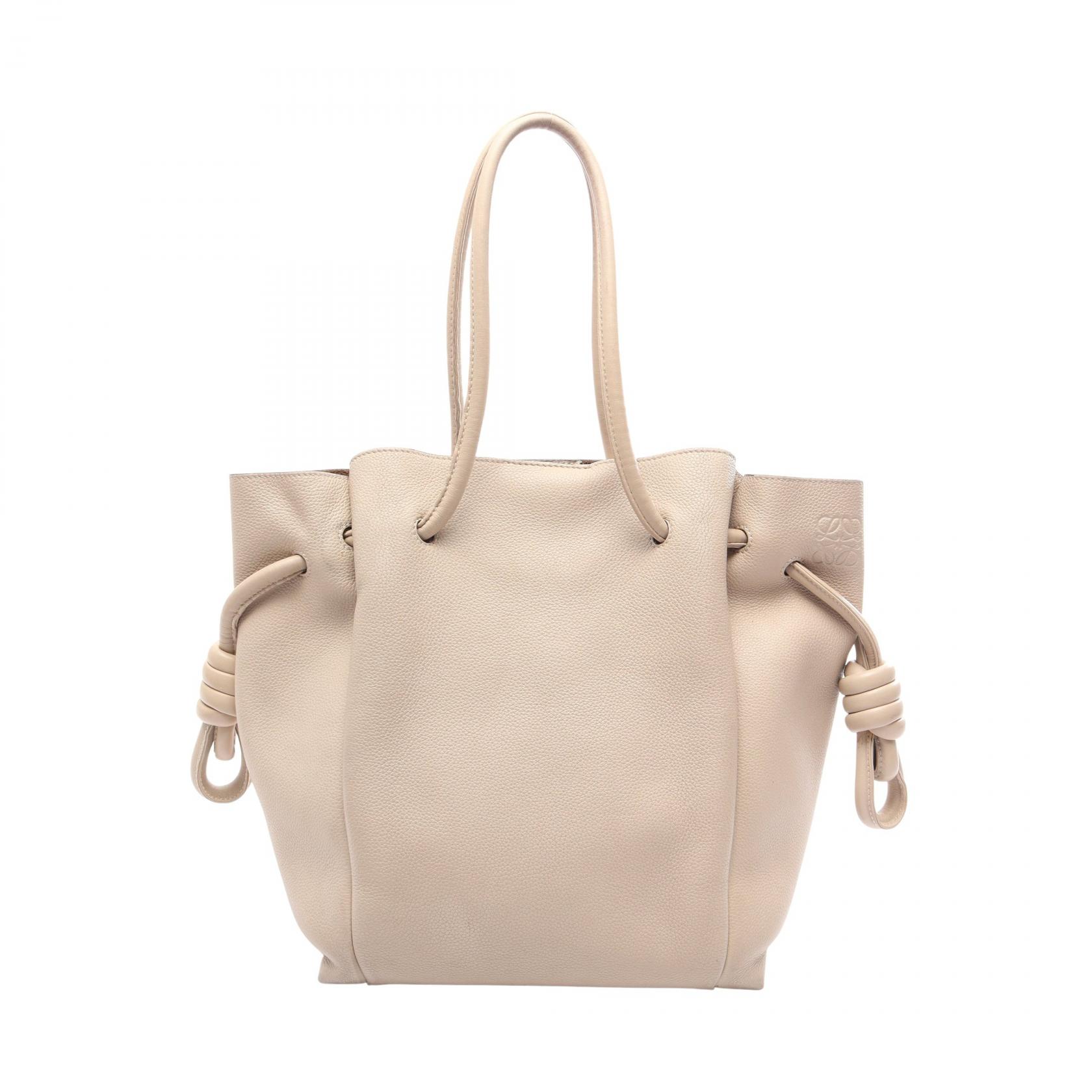 【10%OFFクーポン 7/26 9:59〆】 ロエベ LOEWE フラメンコ ノット スモール ショルダーバッグ バッグ レザー レディース ベージュ系 【中古】|Brandoff銀座