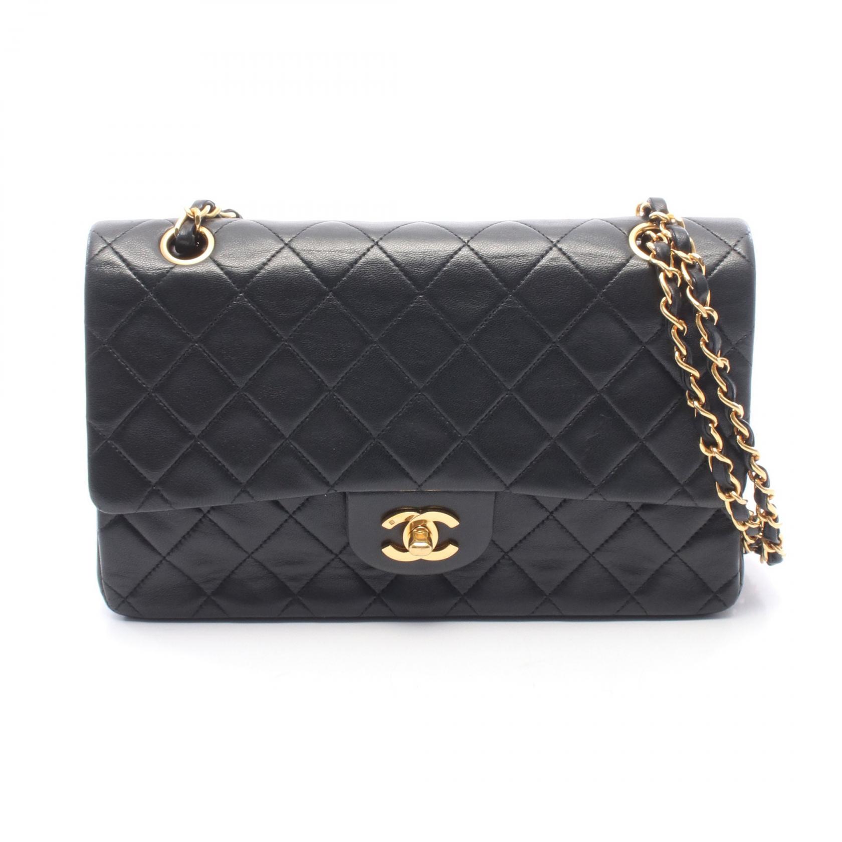 【10%OFFクーポン 7/26 9:59〆】 シャネル CHANEL マトラッセ Wフラップ ショルダーバッグ バッグ ラムスキン（羊革） レディース ブラック系 【中古】｜Brandoff銀座