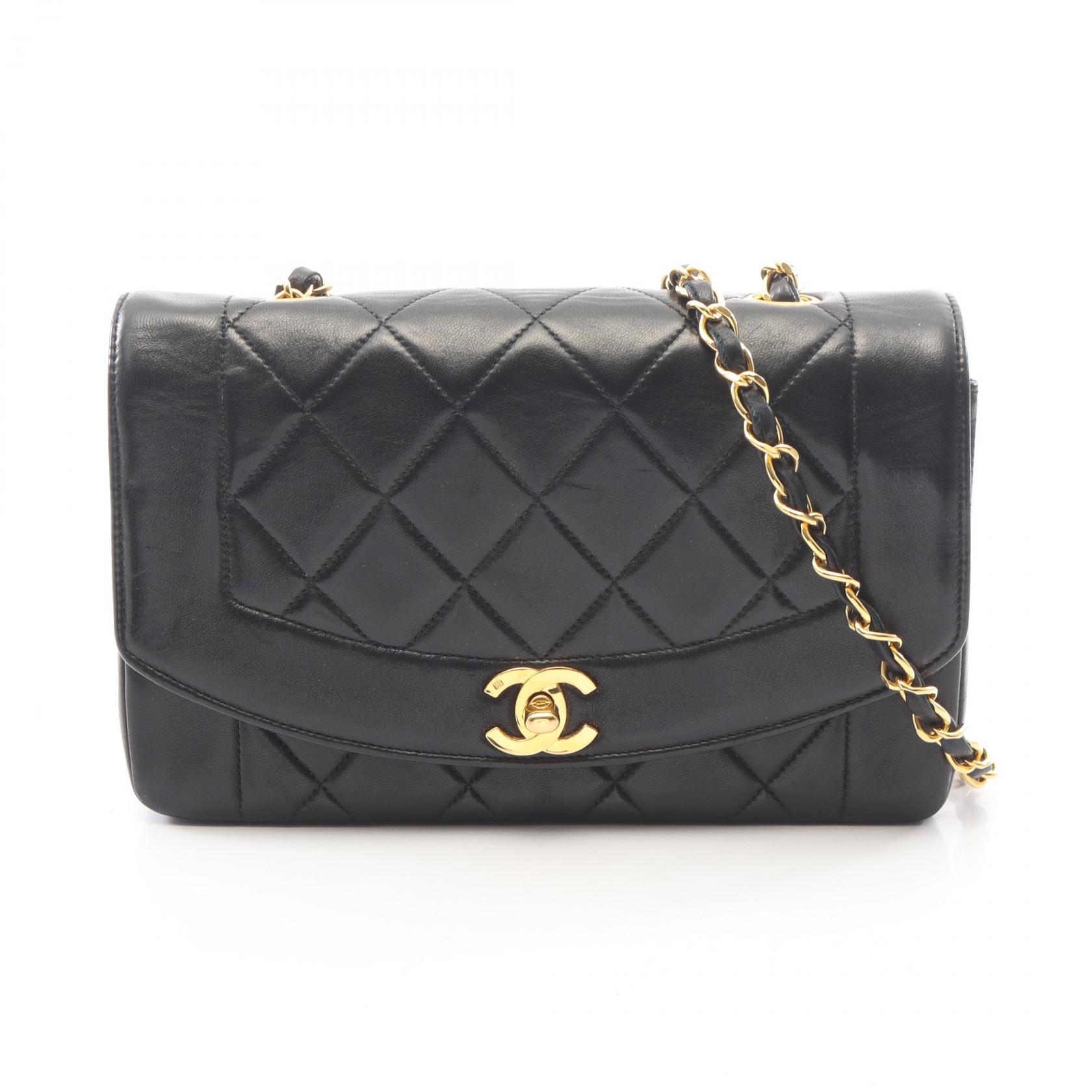 シャネル CHANEL マトラッセ ダイアナフラップ ショルダーバッグ バッグ ラムスキン（羊革） レディース ブラック系 【中古】｜Brandoff銀座