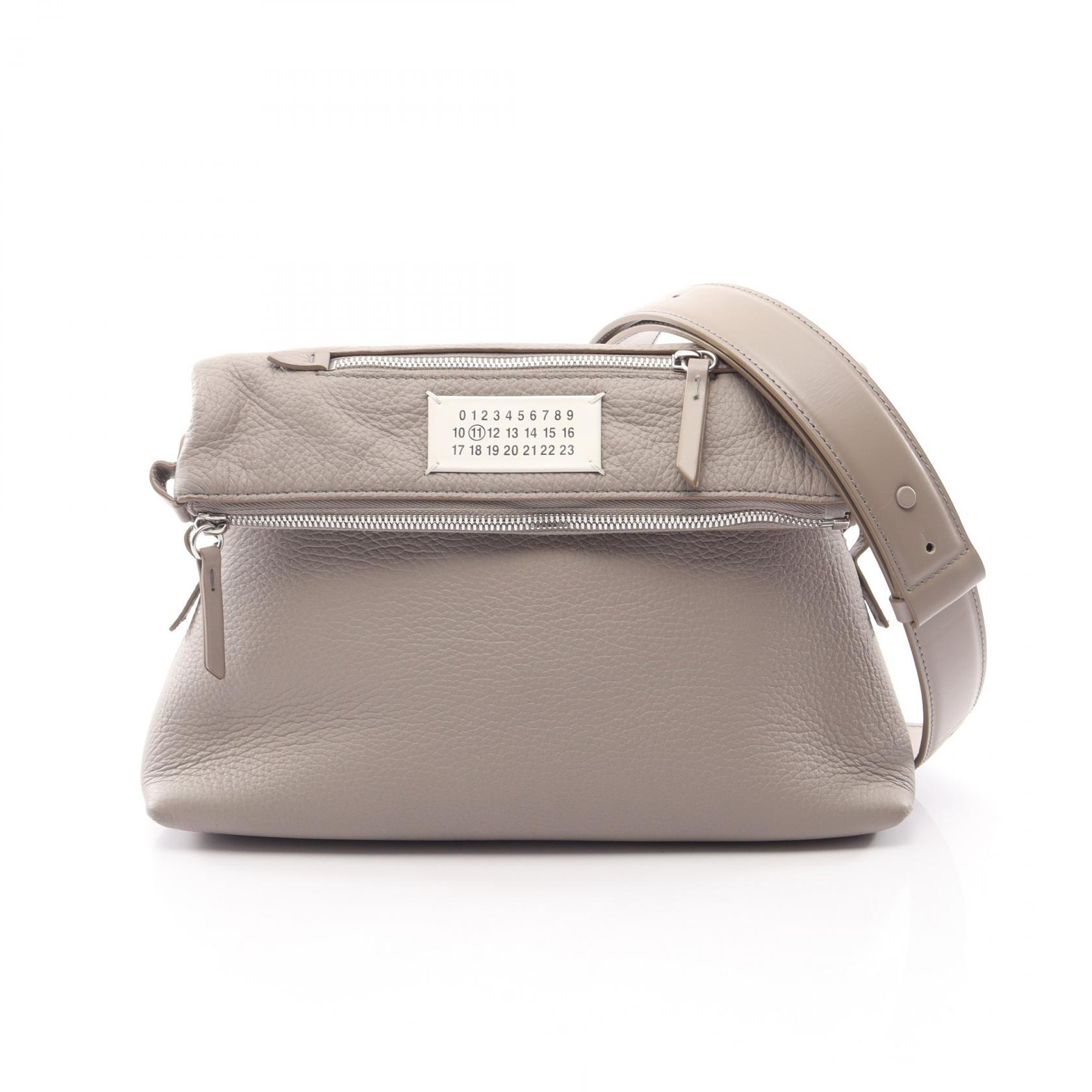 メゾンマルジェラ11 Maison Margiela 11 5AC スモール ショルダーバッグ バッグ レザー メンズ レディース ベージュ系 SB1WG0003 【中古】｜Brandoff銀座