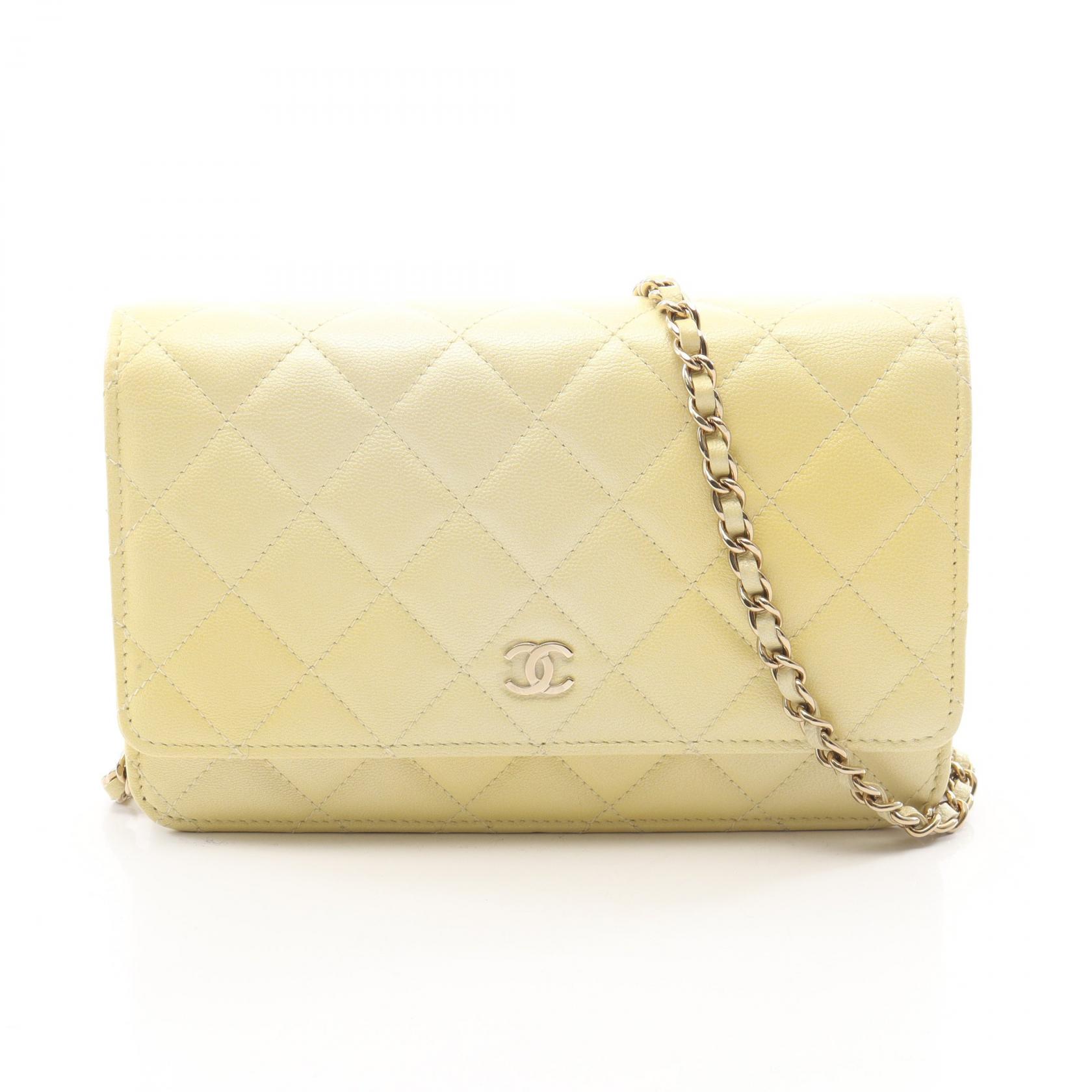 シャネル CHANEL マトラッセ グラデーション ショルダーバッグ バッグ キャビアスキン(グレインドカーフ) レディース イエロー系 【中古】｜Brandoff銀座 496,000円