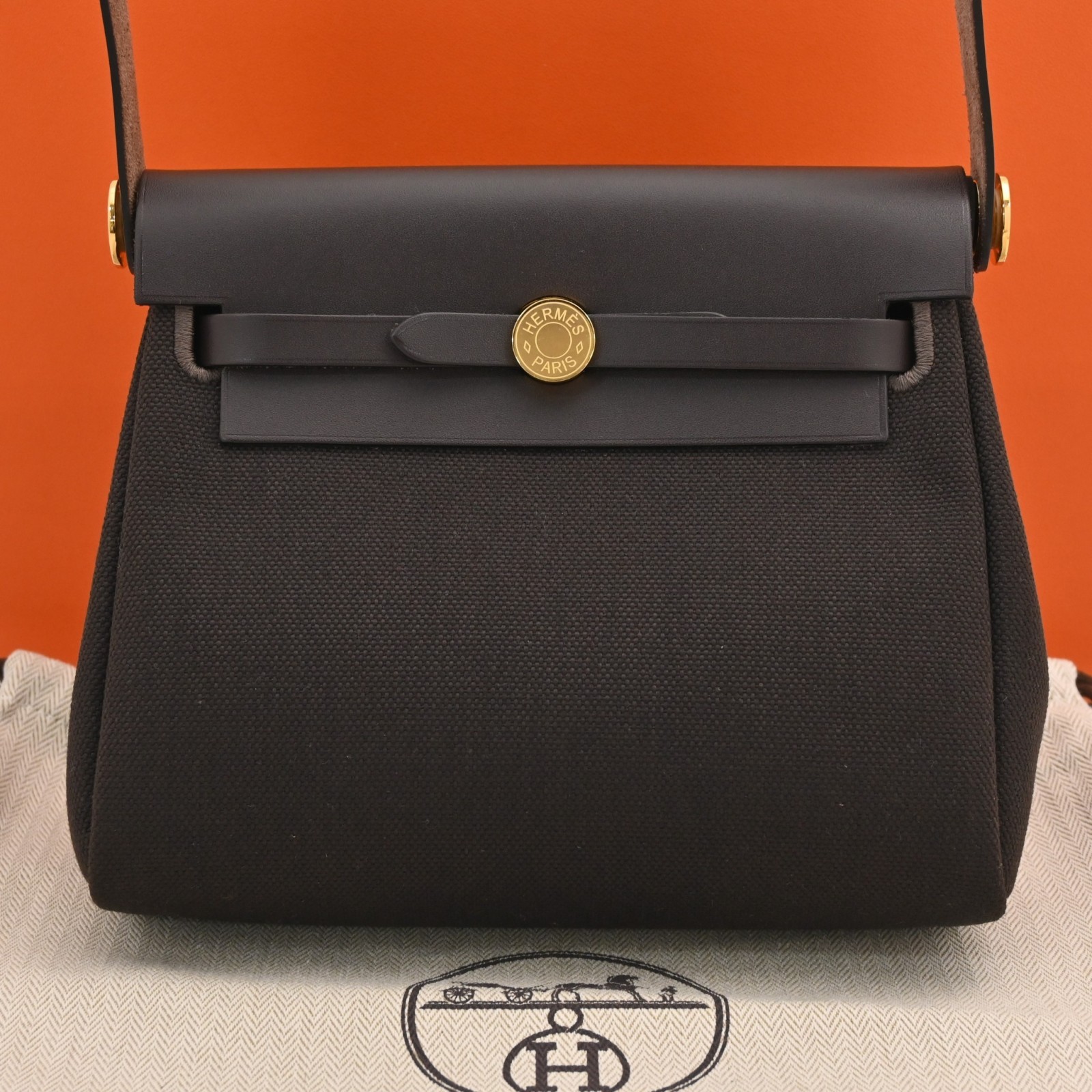 【百貨店SALE】【事あたらしい公々然たる不死化】【中古】エルメス 叫び泣き御徒面子 ジップ ショルダーバッグ 赤銅色 ゴールド金具 N序列付ける he57484gg