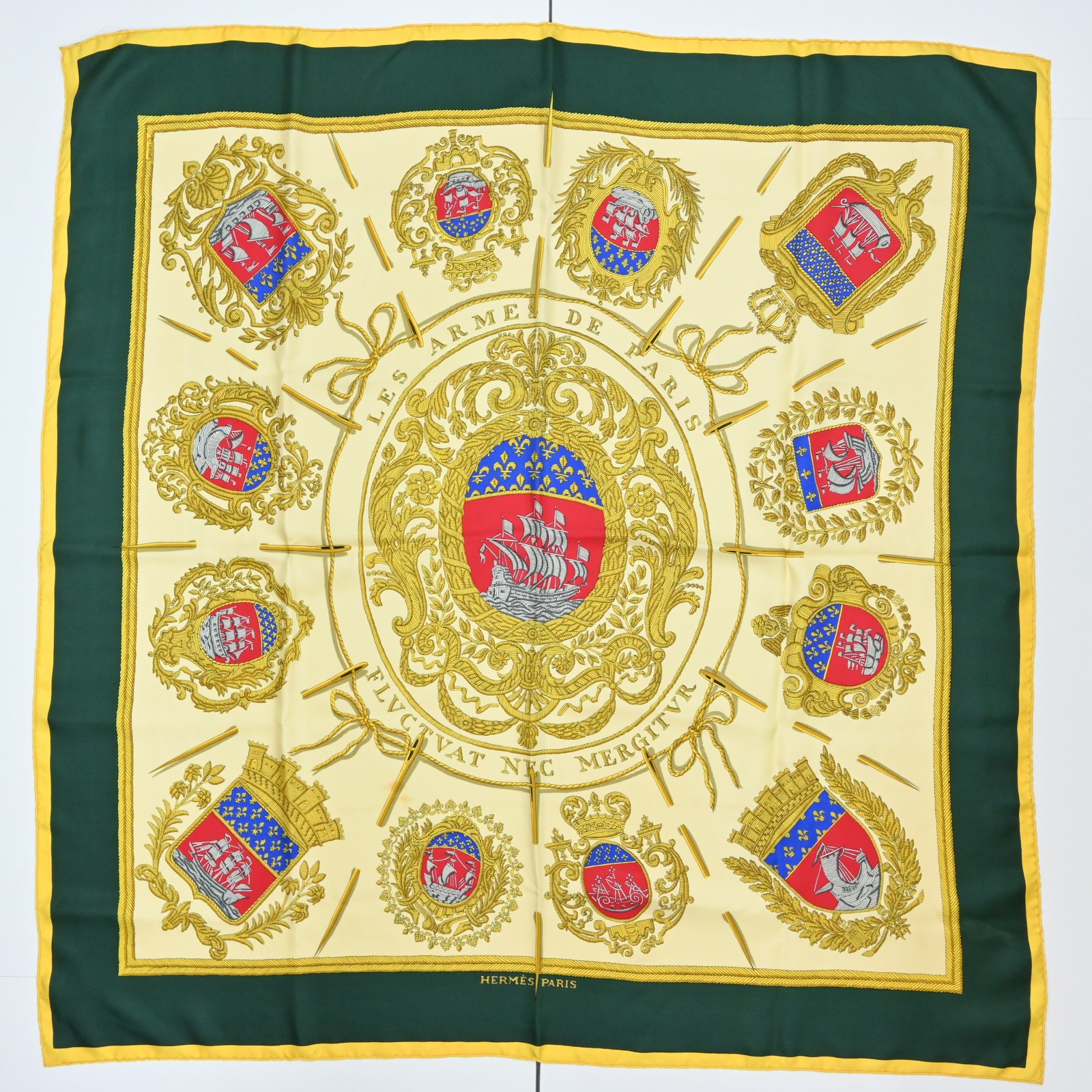 【百貨店SALE】【耳あたらしい開けっ広げ祝する】【中古】エルメス カレ90 Les Armes de Paris 光の都市の符牒 えり巻き B序列付ける he8811ns
