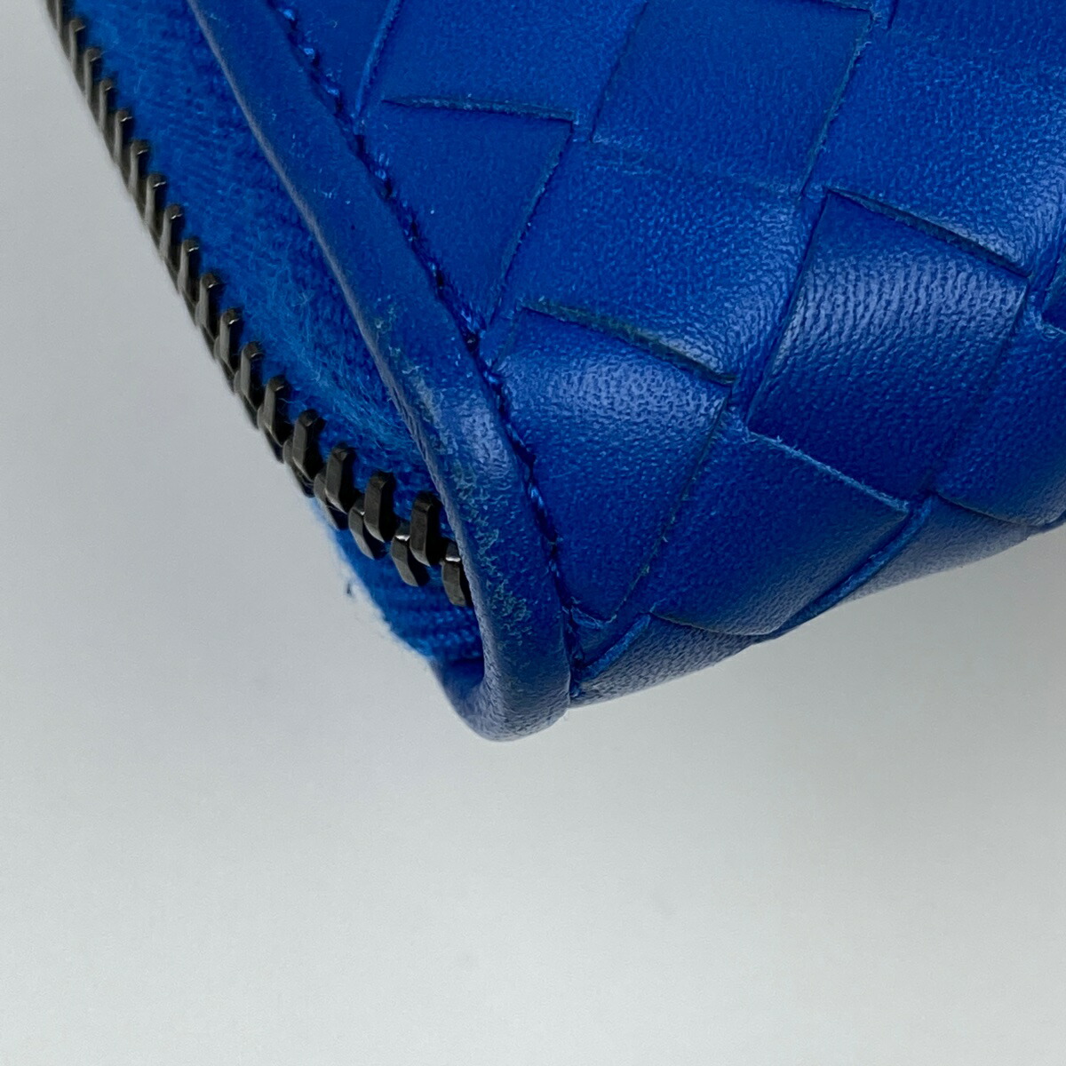 ボッテガヴェネタ Bottegaveneta イントレチャート ラウンドファスナー コインケース 編み込み メッシュ ナッパ ラウンドジップ コインケース レザー ブルー レディース 中古 Lojascarrossel Com Br