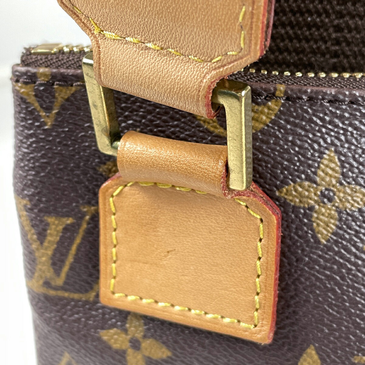 ずっと気になってた ルイ ヴィトン Louis Vuitton ポシェット ボス ...