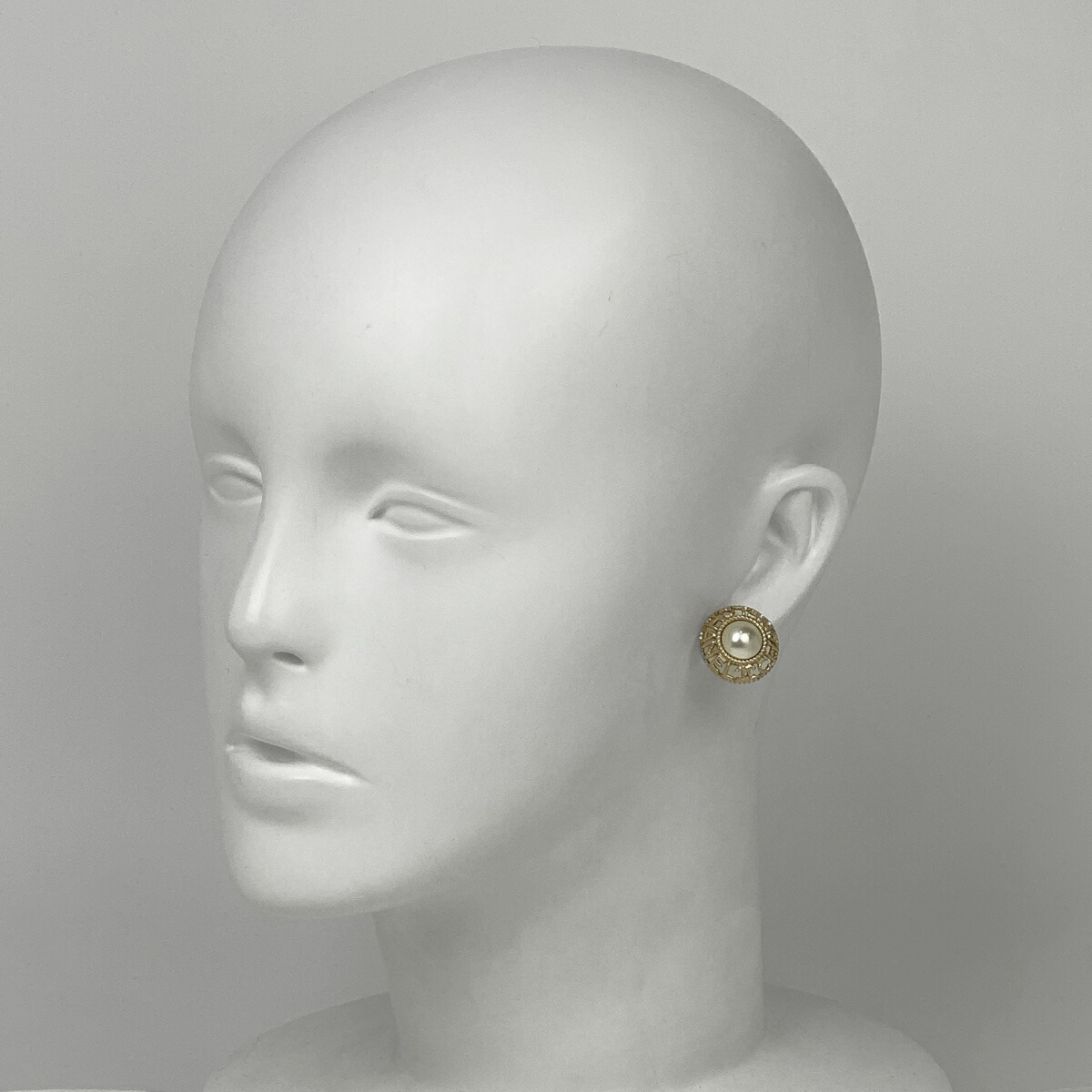 シャネル CHANEL ロゴ 丸型 GP ゴールド ファッションアクセサリー