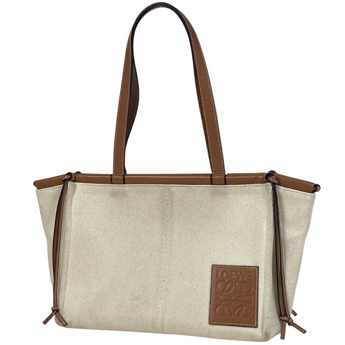 LOEWE クッショントート(M) オフホワイト LOEWE クッショントート(M) オフホワイト