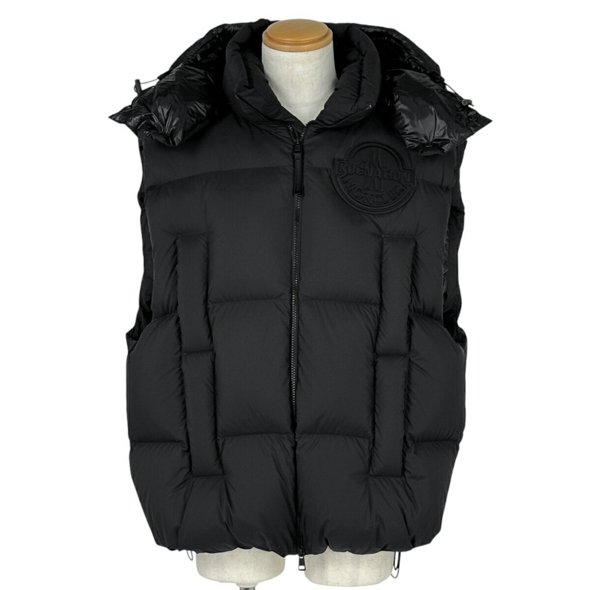 【在庫一掃】 モンクレール MONCLER ロゴ ダウンベスト MONCLER X ROC NATION DESIGNED BY JAY-Z フード付き アウター ダウンベスト ブラック メンズ 【中古】