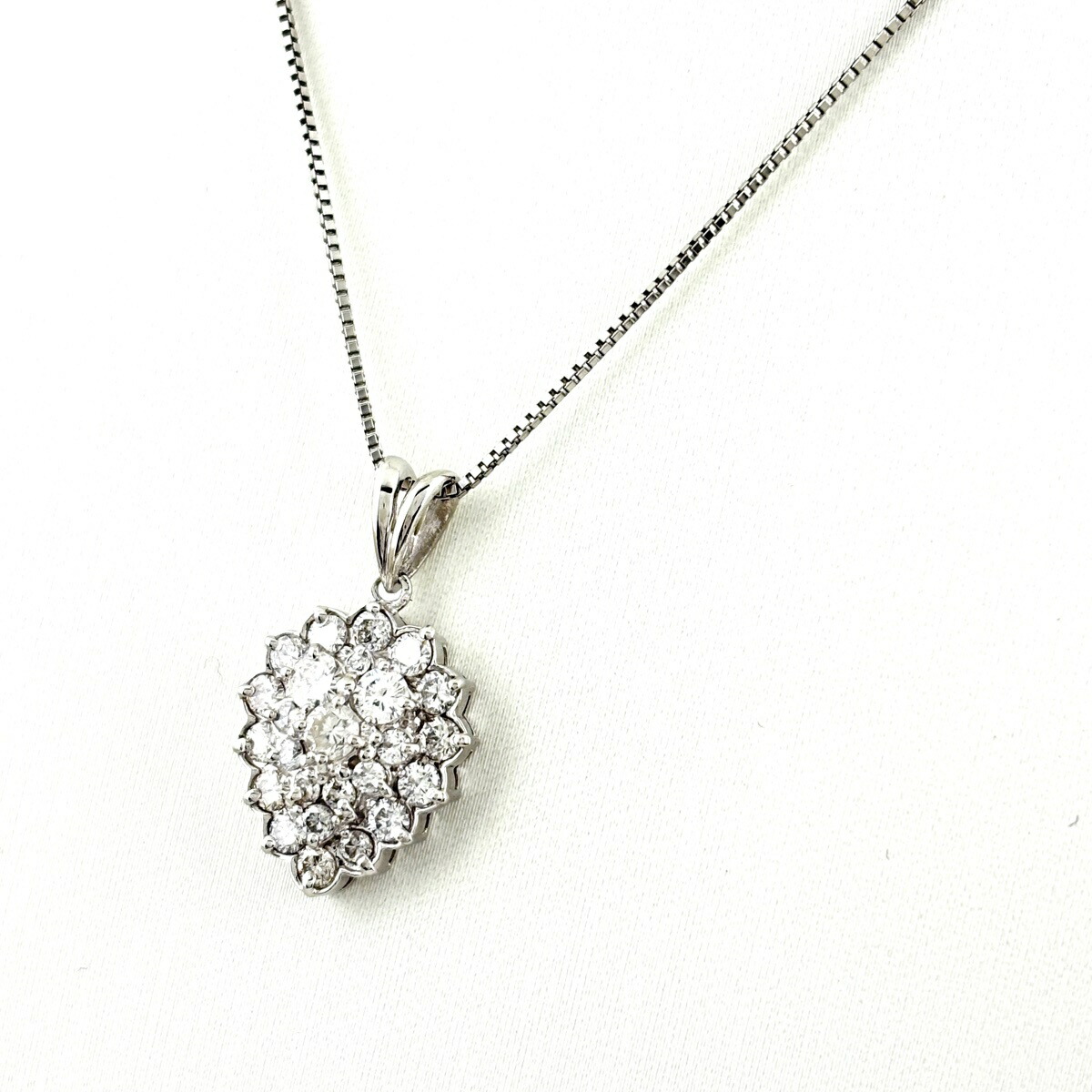 メレダイヤ デザインネックレス プラチナ ペンダント ネックレス Pt900 Pt850 ダイヤモンド レディース 【中古】