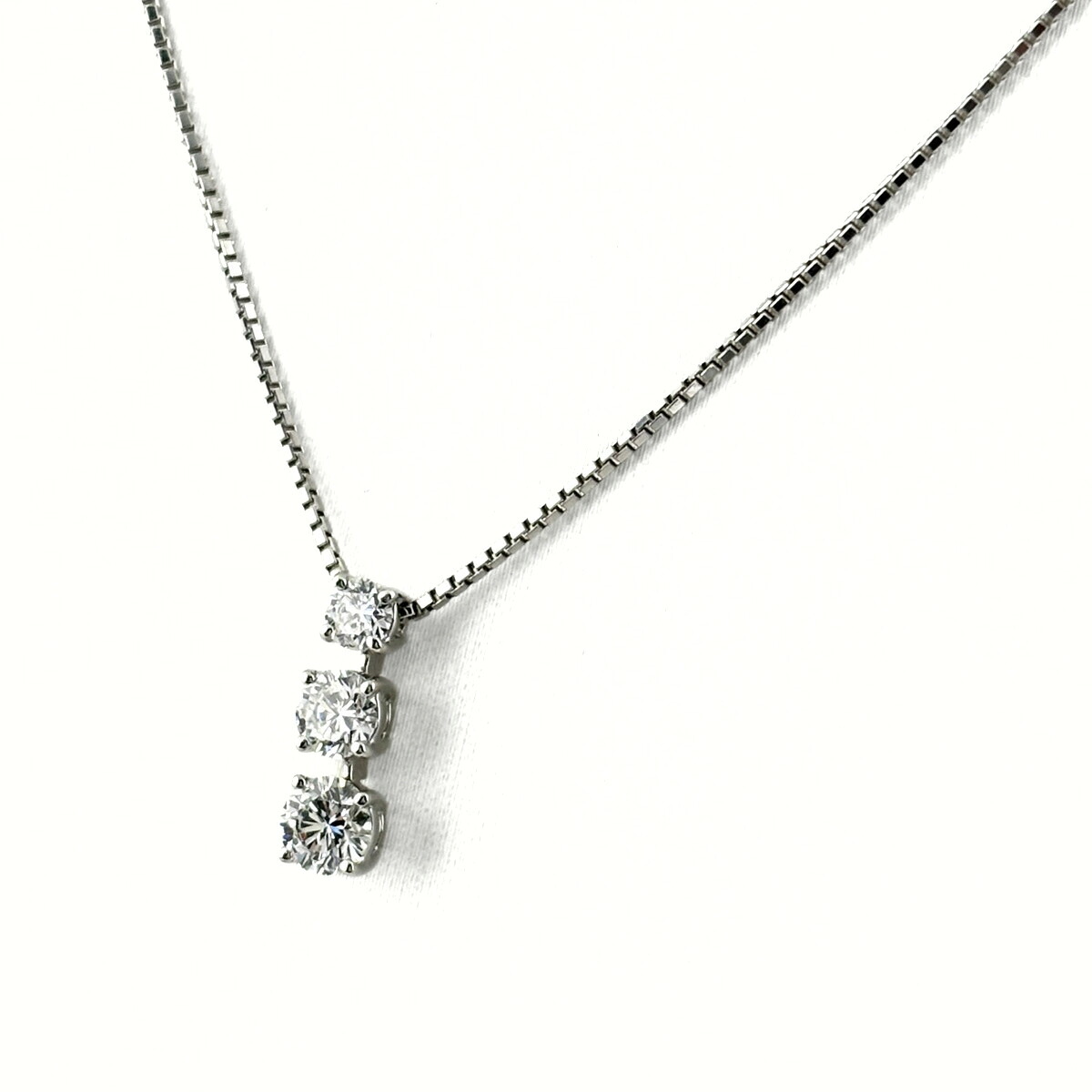 メレダイヤ デザインネックレス プラチナ ペンダント ネックレス Pt900 Pt850 ダイヤモンド レディース 【中古】