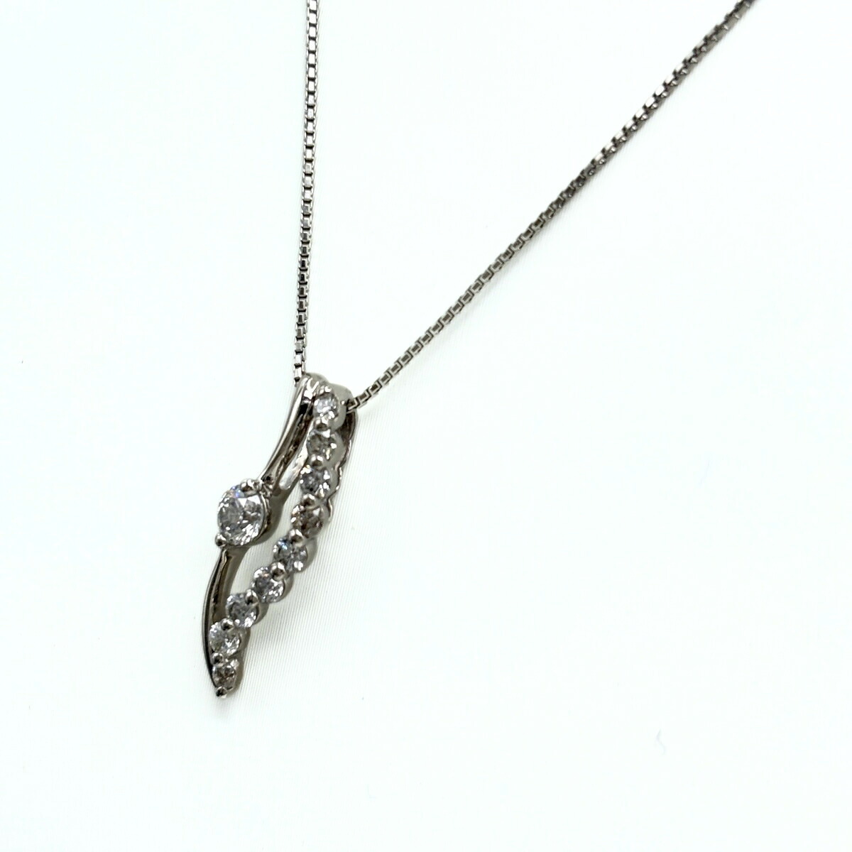 ダイヤモンド デザインネックレス プラチナ ペンダント メレダイヤ ネックレス Pt900 Pt850 ダイヤモンド レディース 【中古】