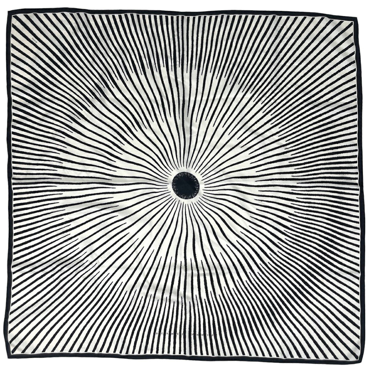 エルメス HERMES カレ90 La Maison Soleil 太陽 スカーフ シルク ブラック ホワイト レディース 【中古】 27,860円