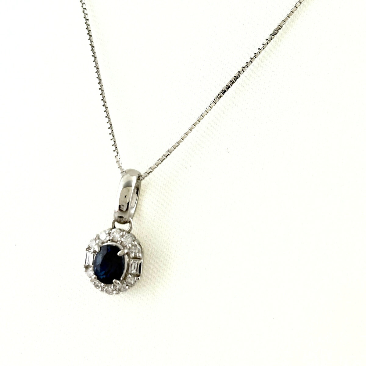 サファイア デザインネックレス プラチナ ペンダント メレダイヤ ダイヤモンド ネックレス Pt900 Pt850 サファイア レディース 【中古】