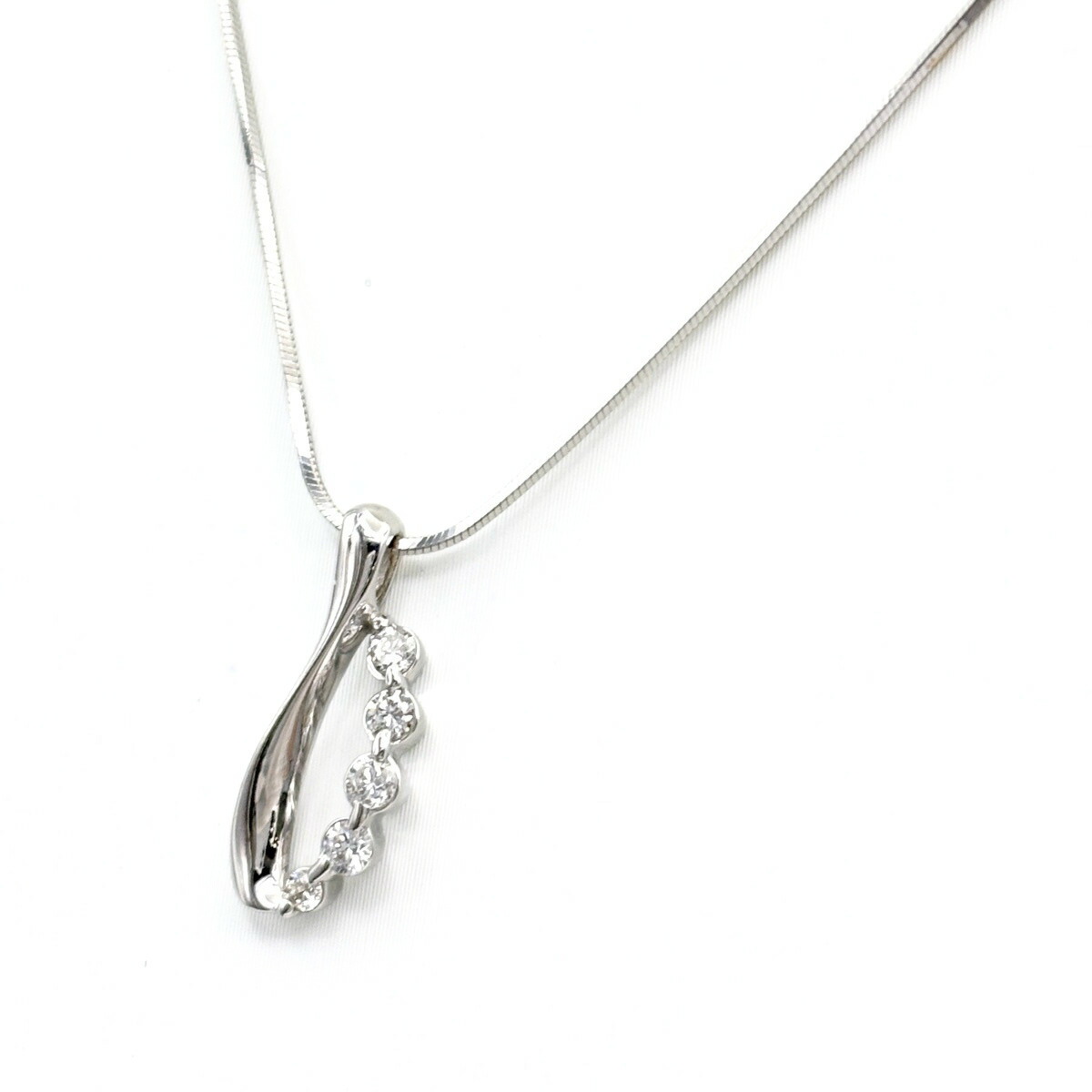 スタージュエリー STAR JEWELRY メレダイヤ デザインネックレス ペンダント ネックレス K18 ダイヤモンド レディース 【中古】