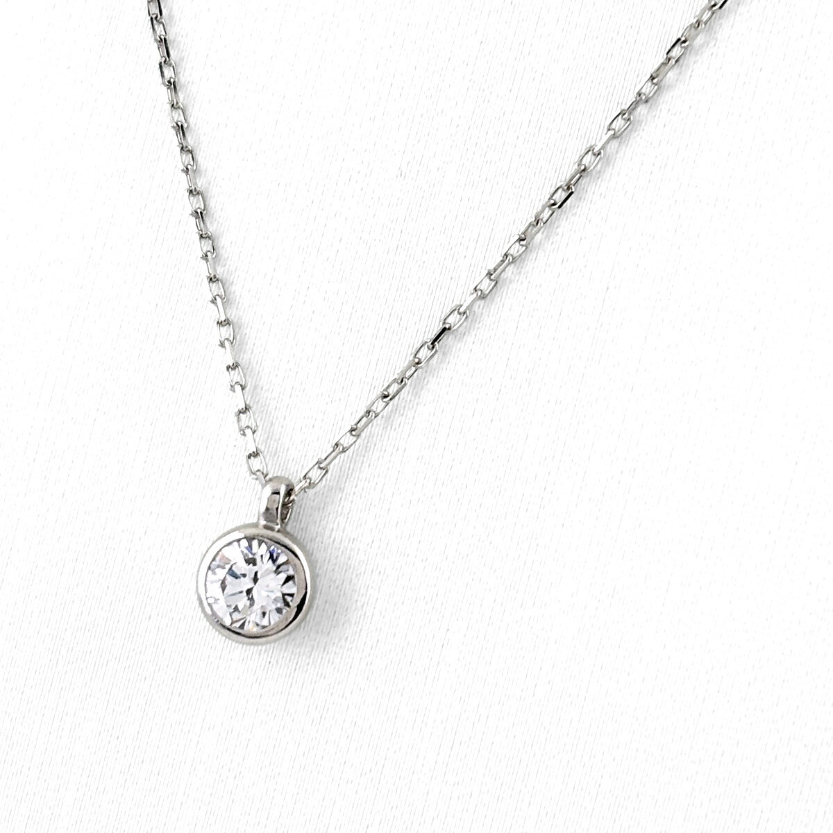 ダイヤモンド デザインネックレス プラチナ ペンダント ネックレス Pt900 Pt850 ダイヤモンド レディース 【中古】