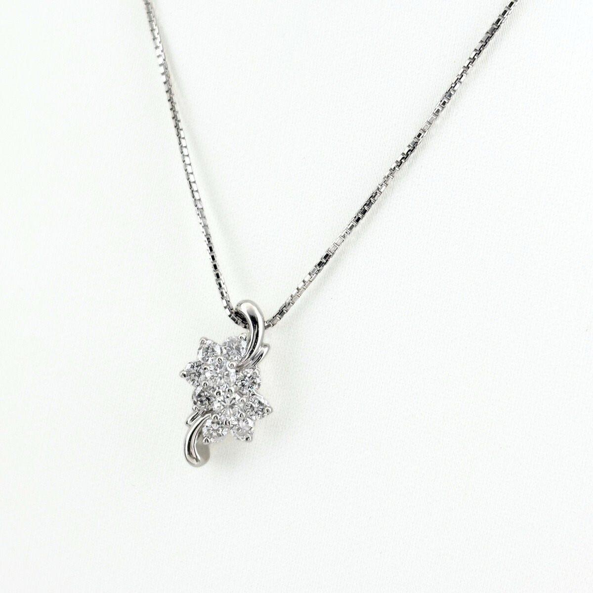 メレダイヤ デザインネックレス プラチナ ペンダント ネックレス Pt900 Pt850 ダイヤモンド レディース 【中古】 msp39｜バイセル 店