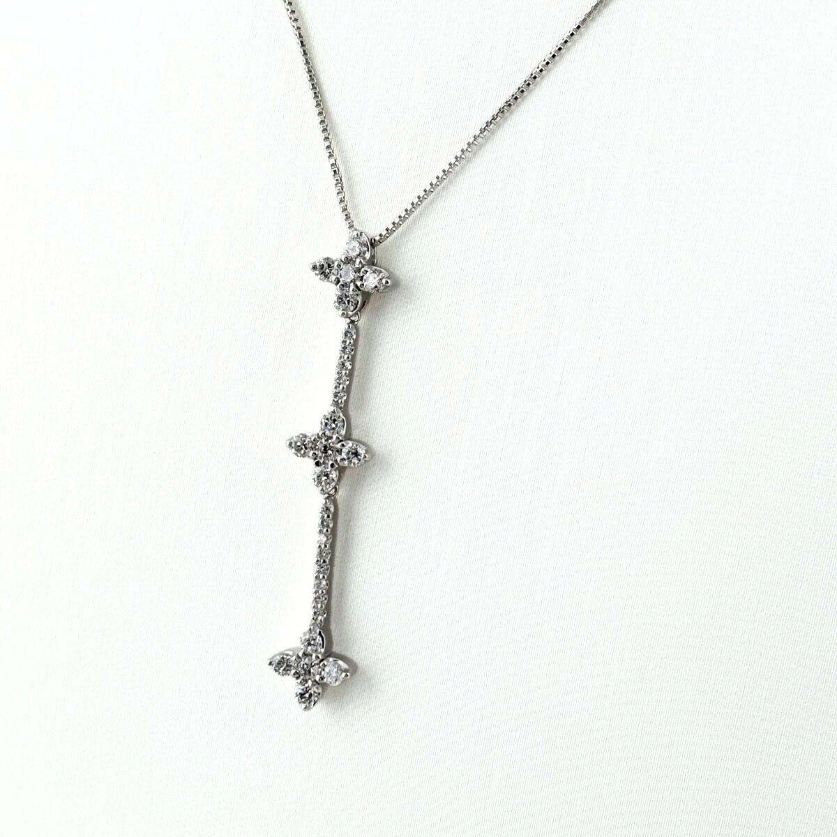 フラワーモチーフ ペンダントトップ WG ホワイトゴールド ペンダント 花 メレダイヤ ネックレス K18 WG ダイヤモンド レディース 【中古】 msp29｜バイセル 店