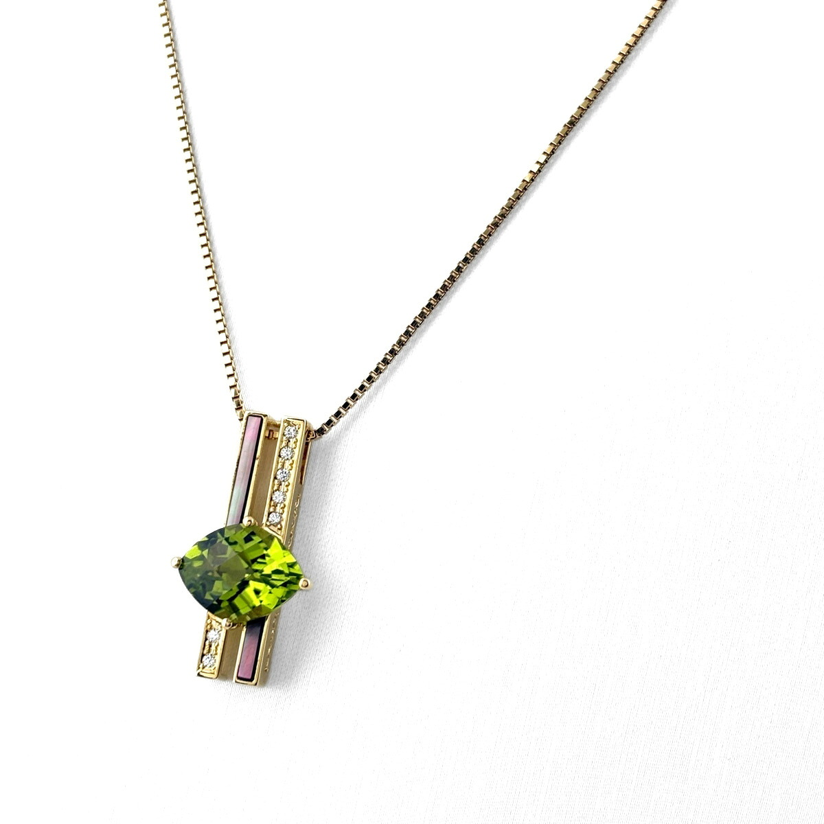 タサキ TASAKI ペリドット ペンダント YG イエローゴールド ペンダント メレダイヤ シェル ネックレス K18 ペリドット ダイヤモンド レディース 【中古】 msp29｜バイセル 店