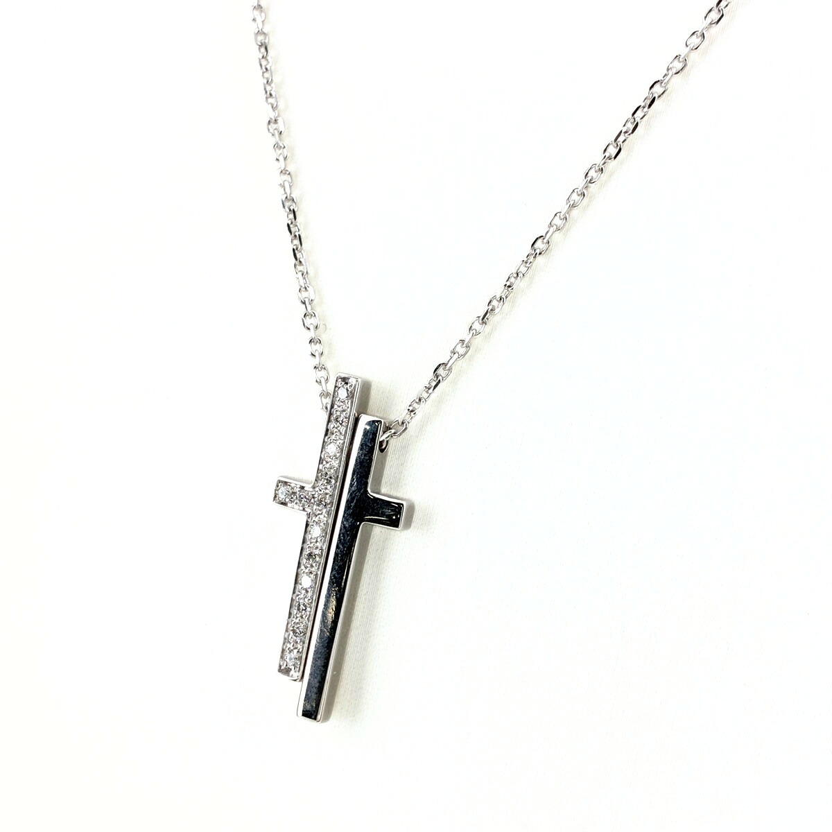 グッチ GUCCI ダイヤ セパレートクロスネックレス メレダイヤ 十字架 ネックレス 750 ダイヤモンド レディース 【中古】｜バイセル 店