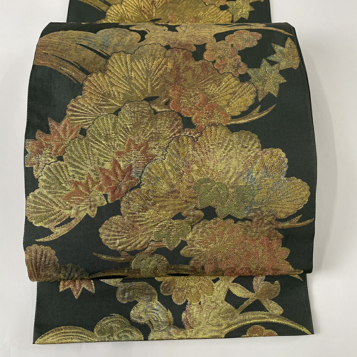 最高品質の 00 6 11 店内最大70 Off 6 4 1 59迄 Msp30pero 中古 正絹 六通 深緑 箔 金糸 波 笠松 川島織物 落款あり 逸品 美品 袋帯 50 Off 帯 Www Mixmasterscali Com